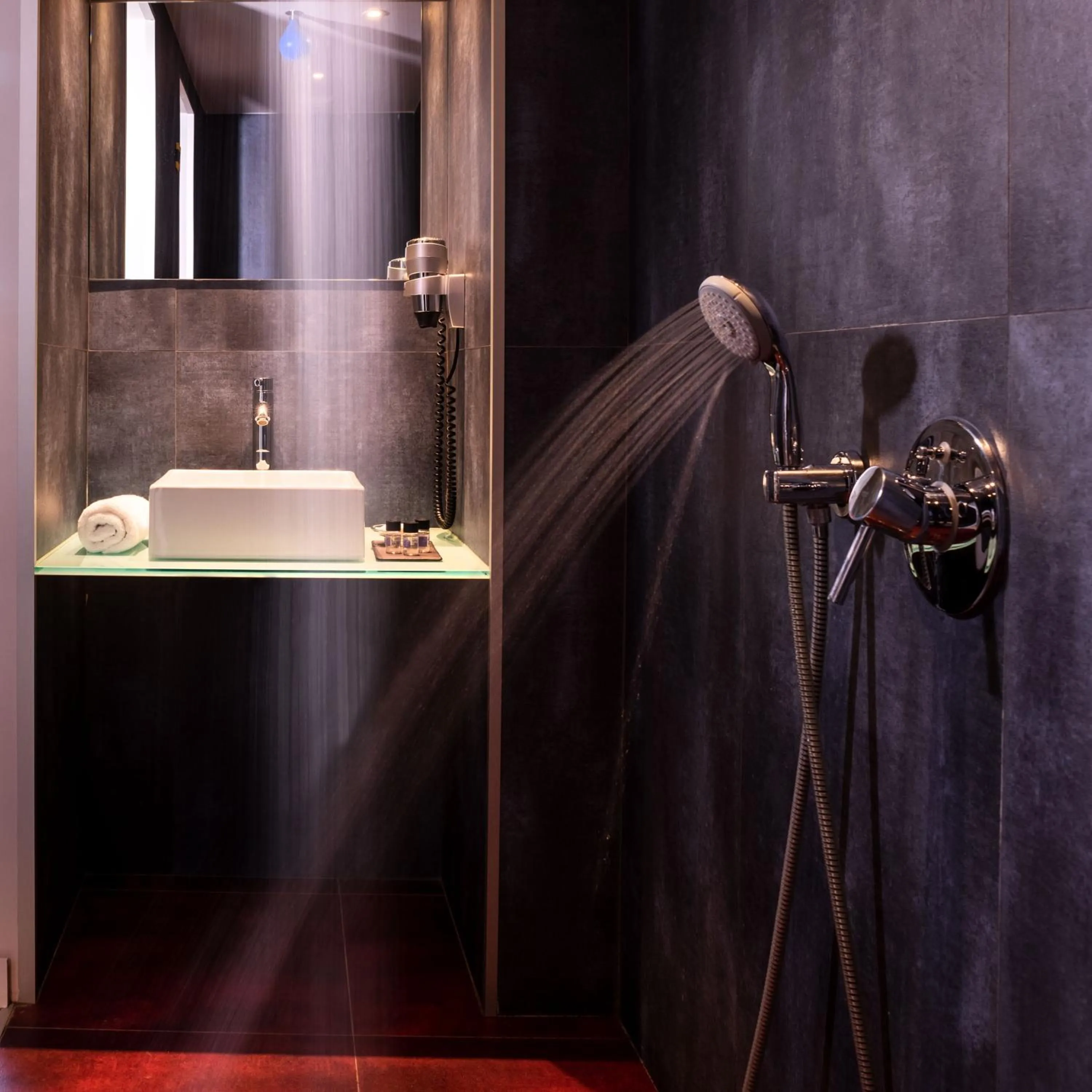 Shower in Essence Hotel