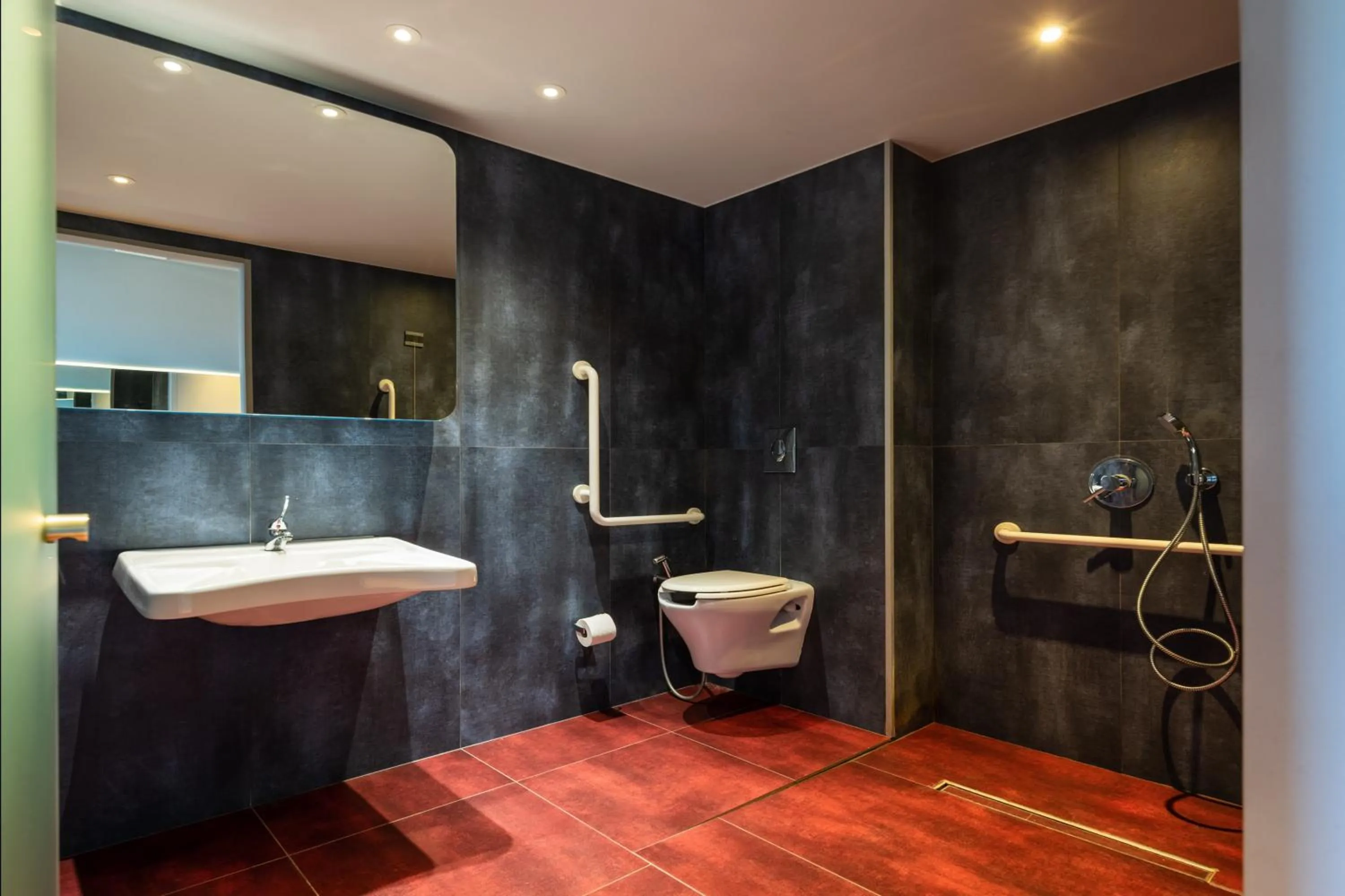 Shower in Essence Hotel