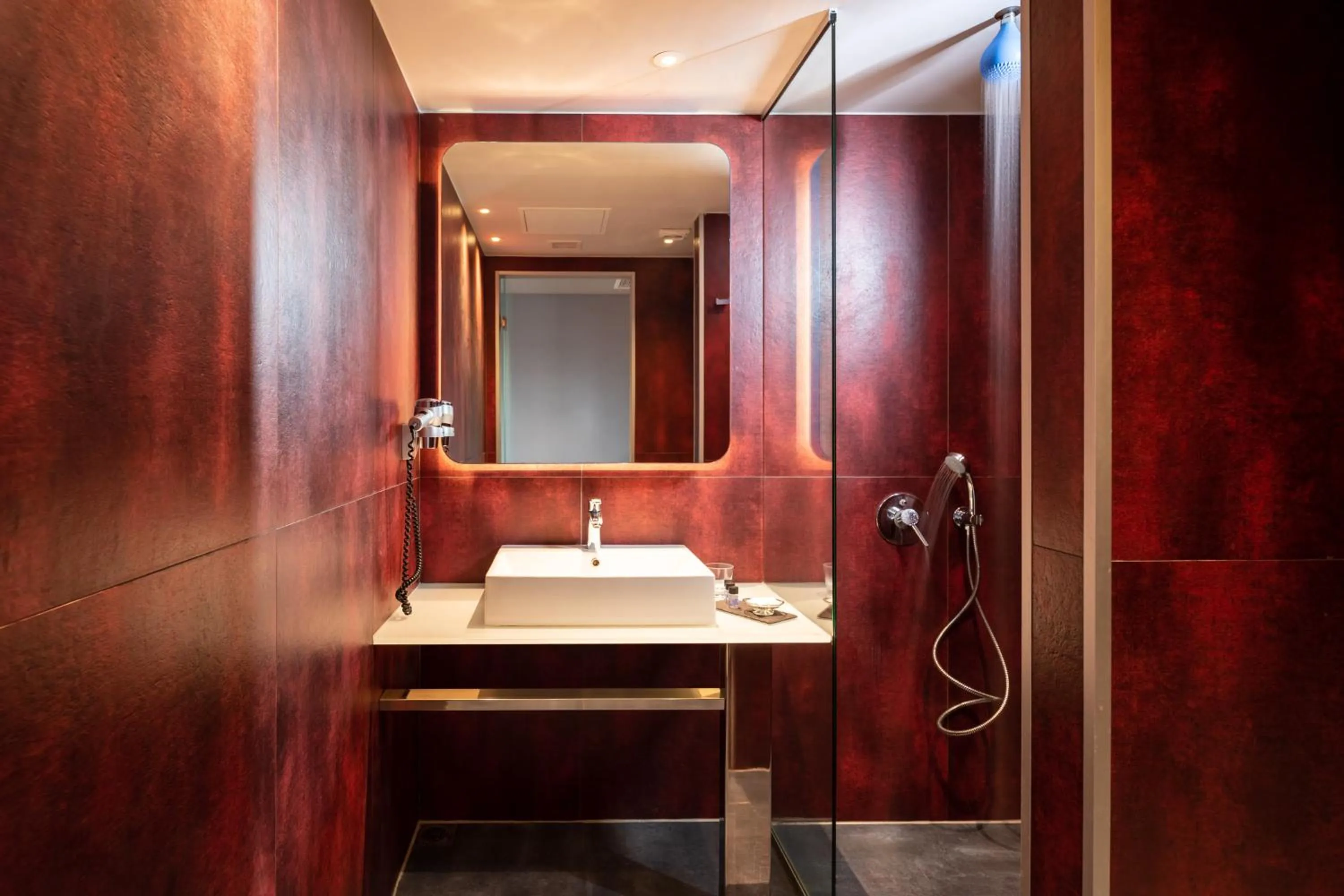 Shower in Essence Hotel