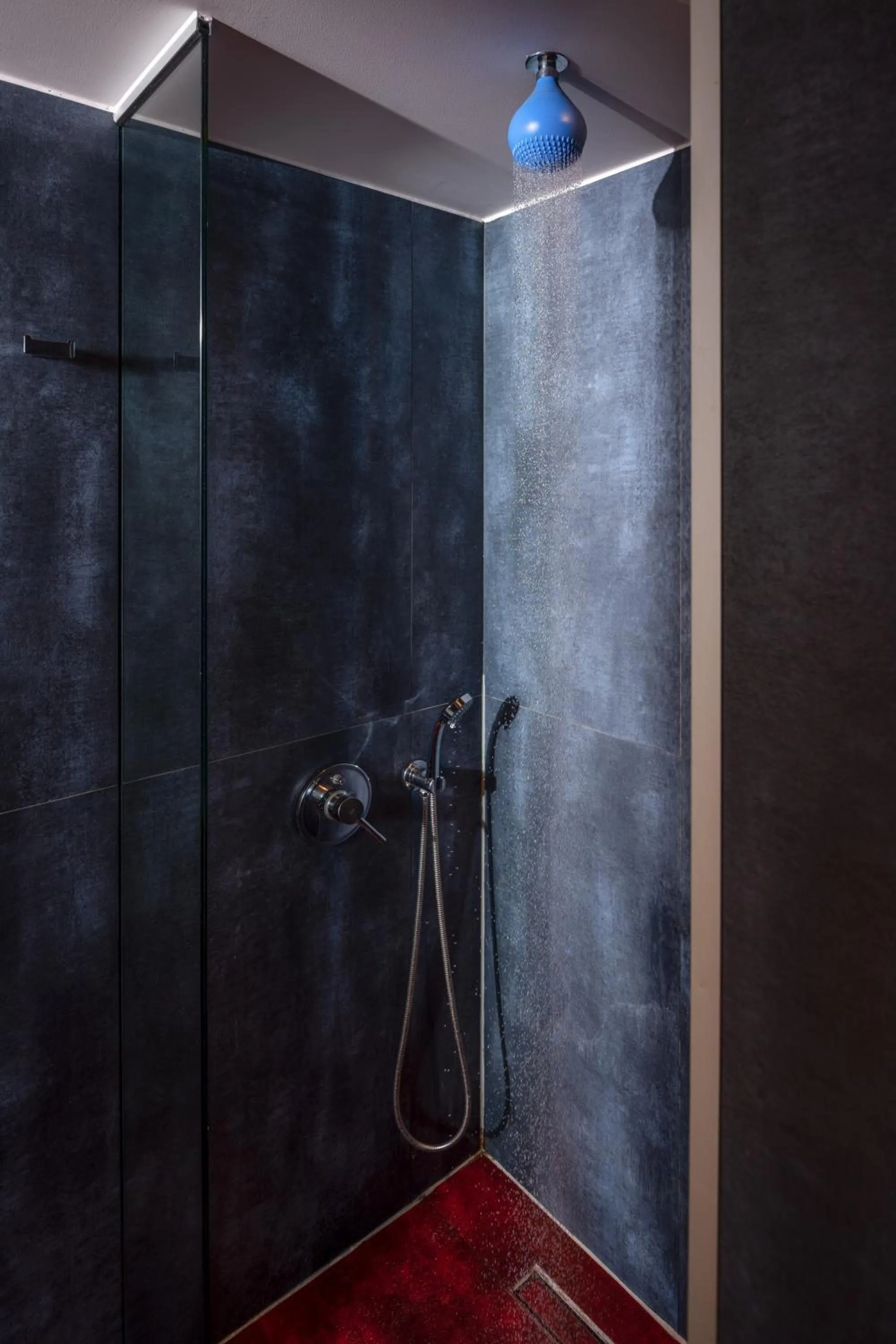 Shower in Essence Hotel