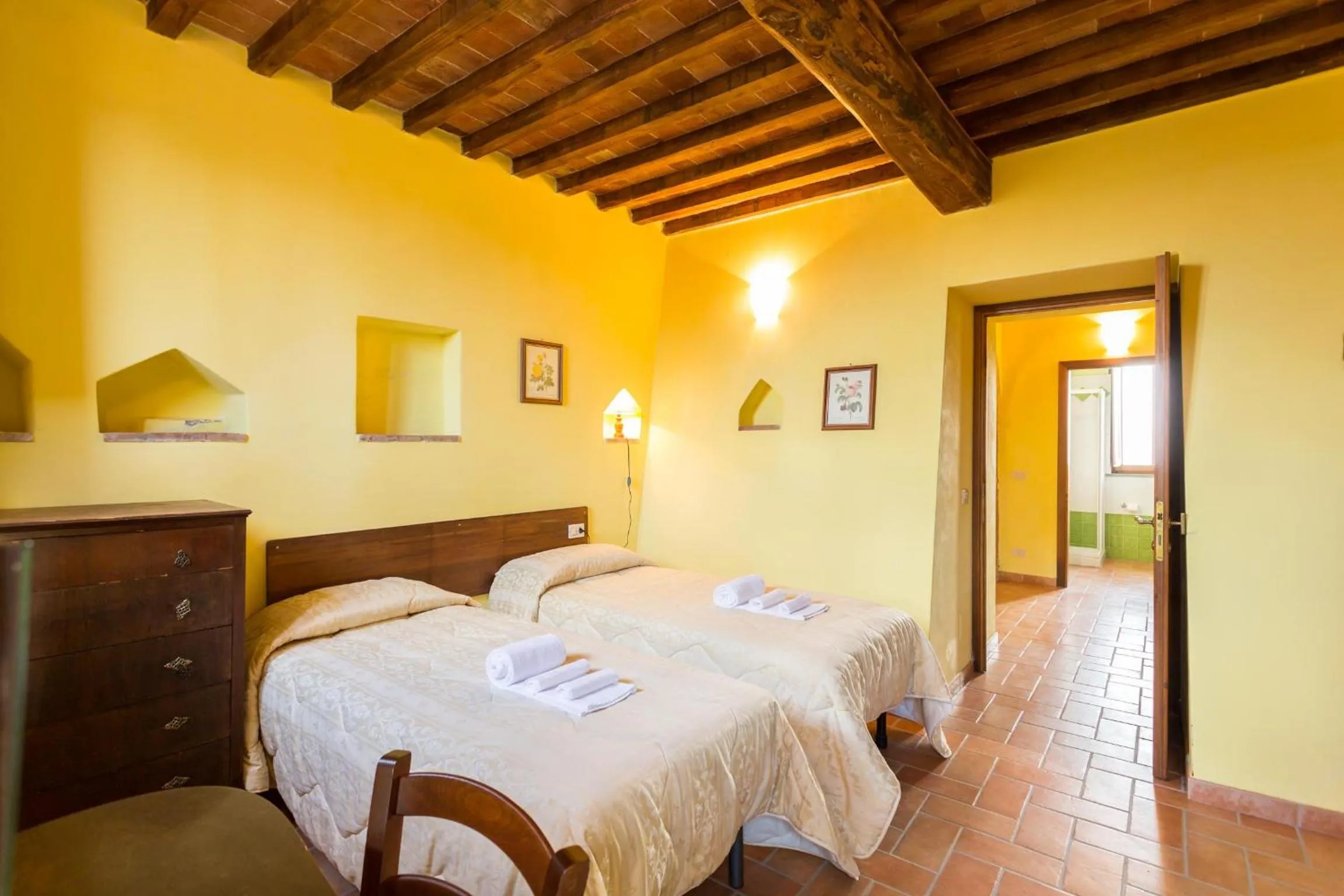 Photo of the whole room, Bed in Tenuta Di Monaciano