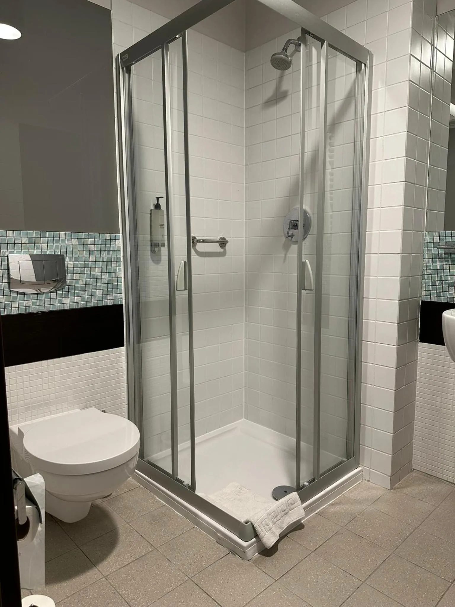 Bathroom in Hotton Hotel