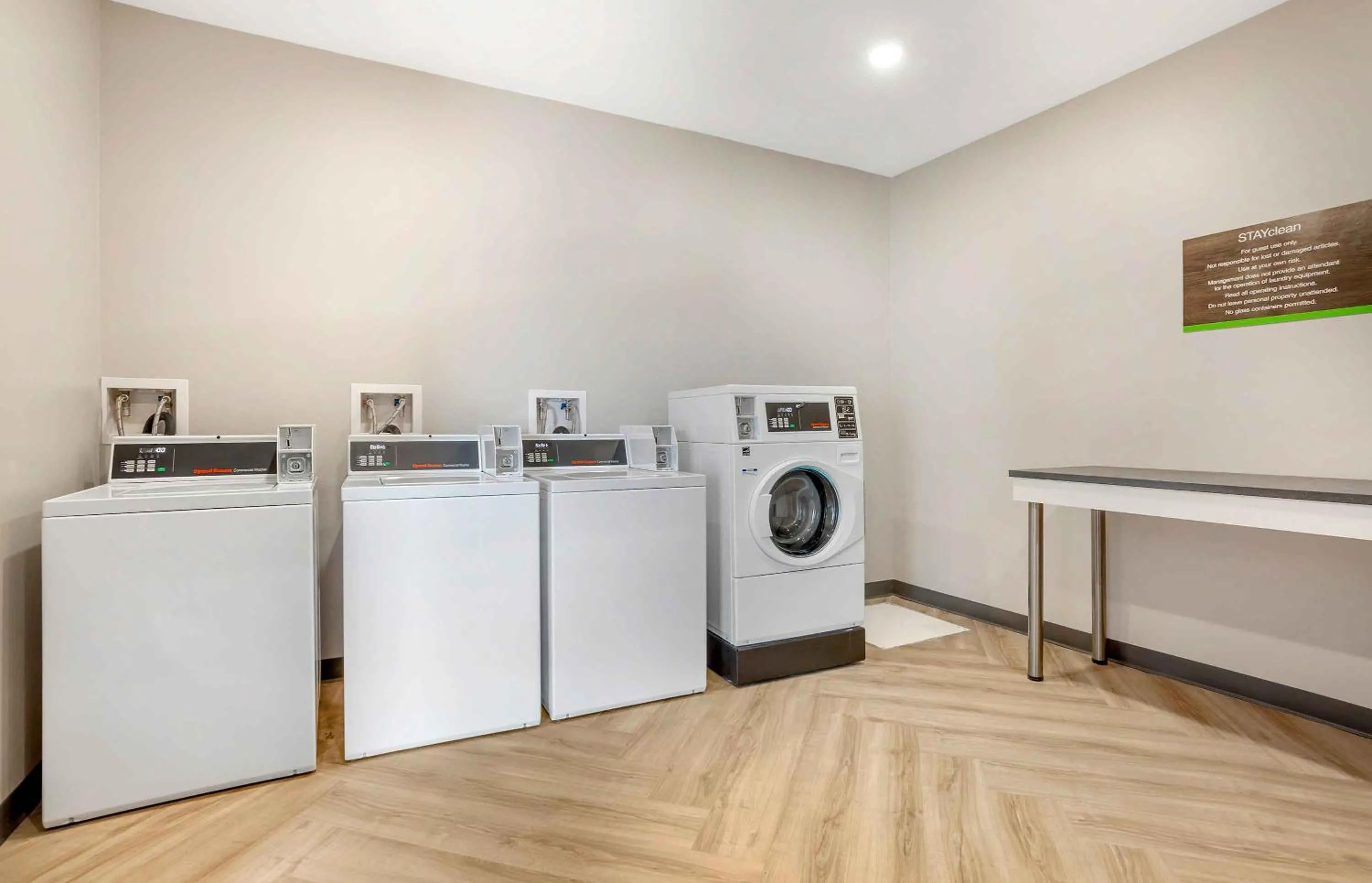 laundry in Extended Stay America Premier Suites - Bradenton