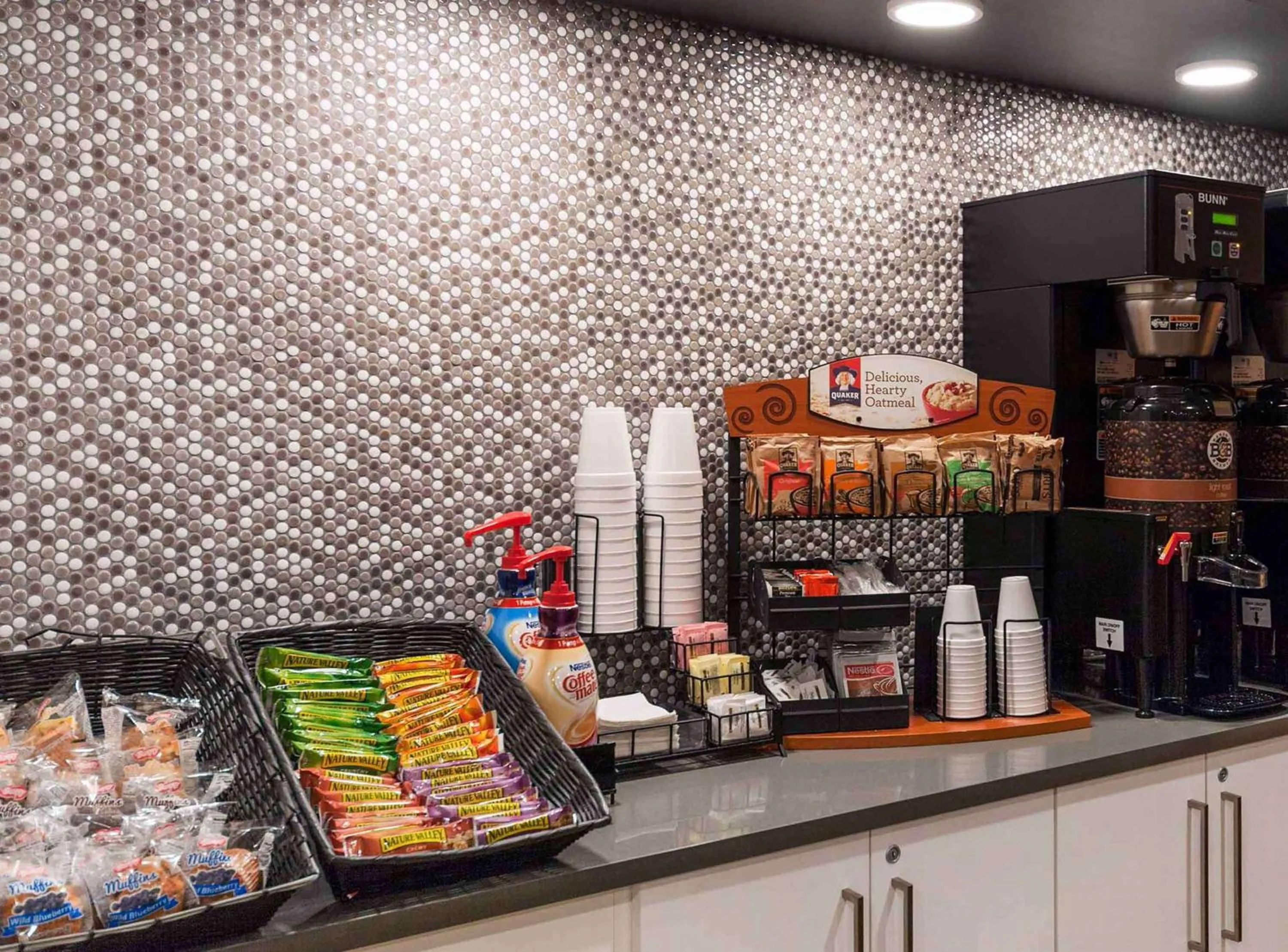 Breakfast in Extended Stay America Suites - Tampa - Casino Area