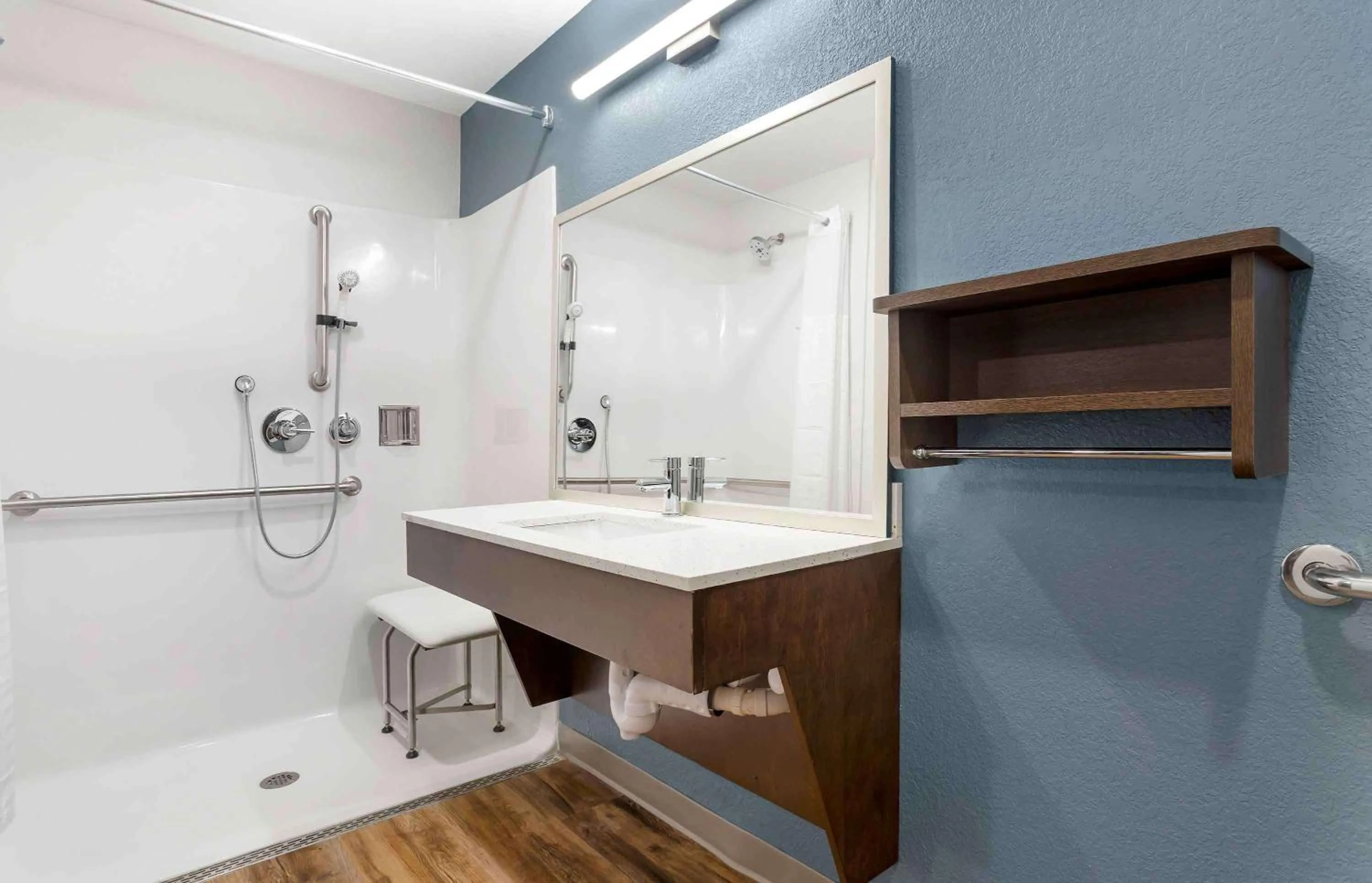 Bathroom in Extended Stay America Suites - Tampa - Casino Area