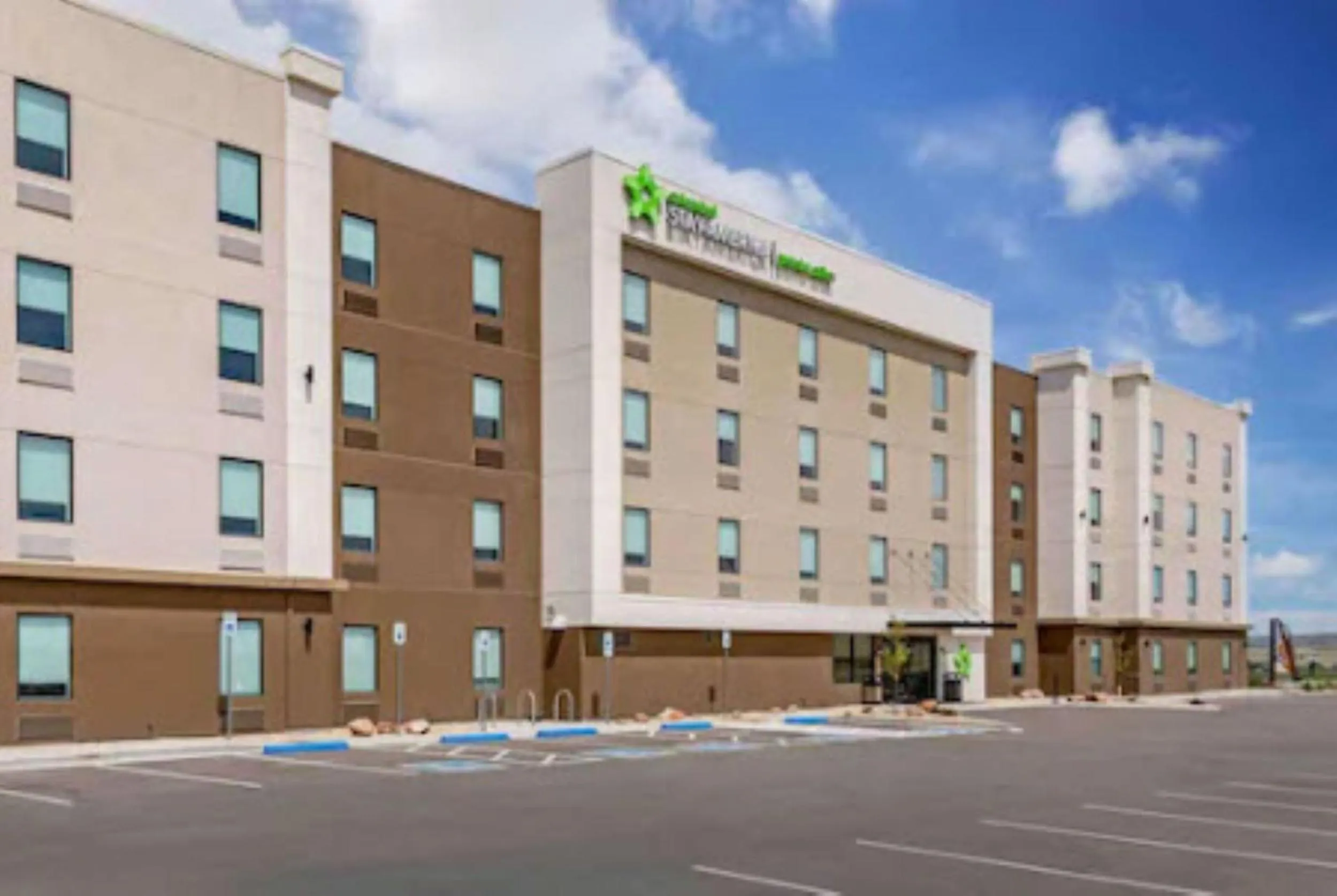 Property building in Extended Stay America Premier Suites - Colorado Springs - South