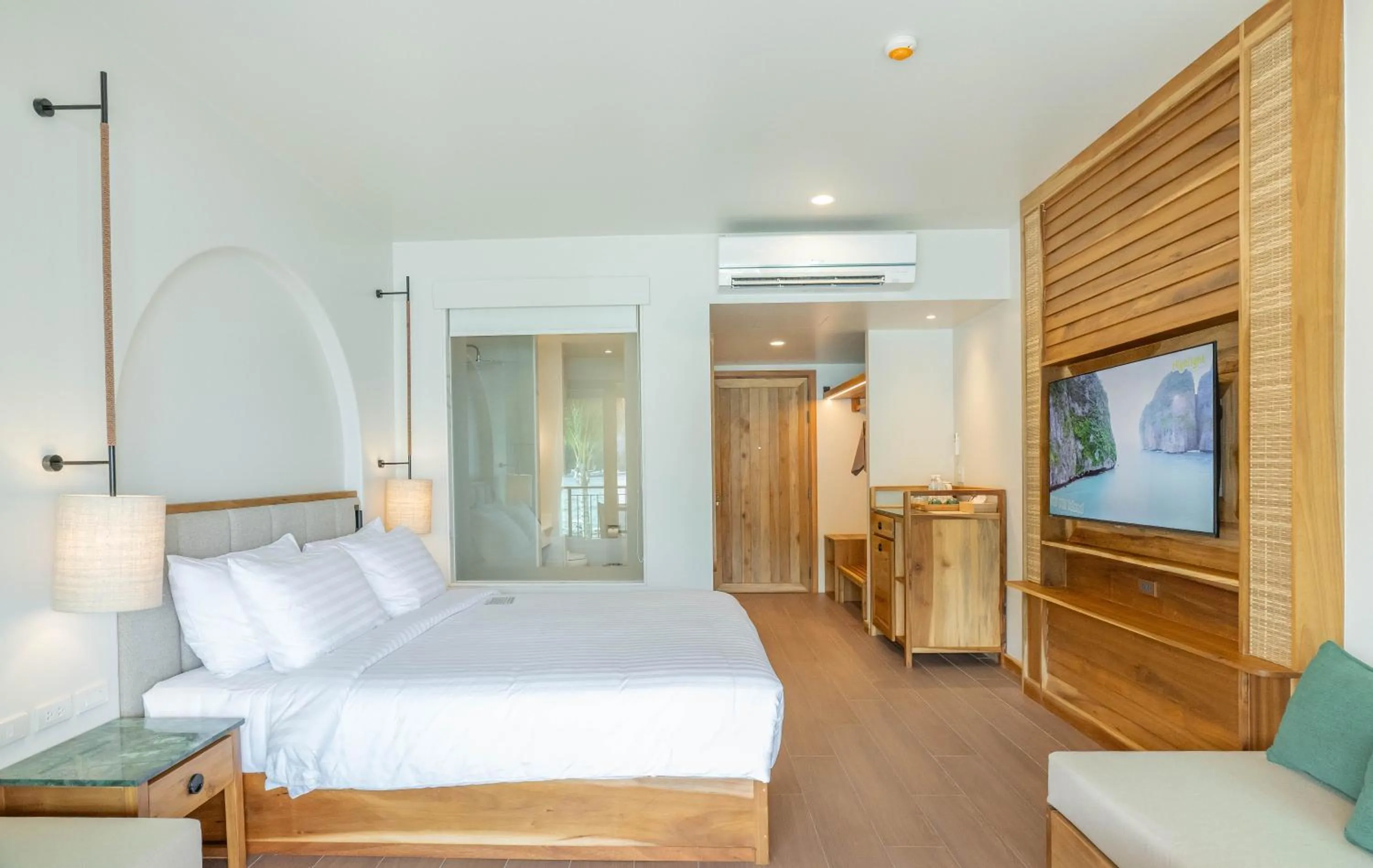 Bed in Phi Phi at Pier