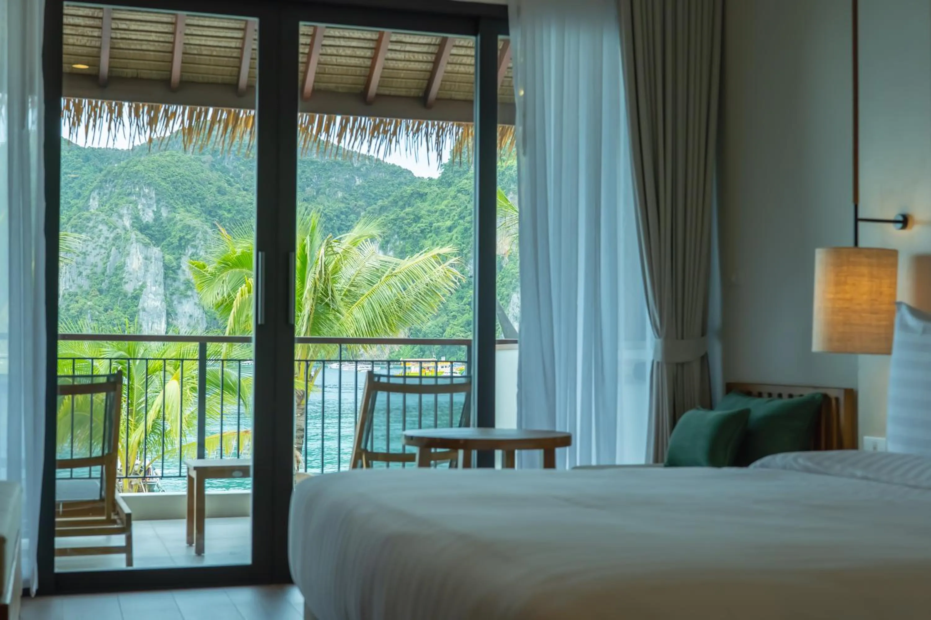 Bed in Phi Phi at Pier