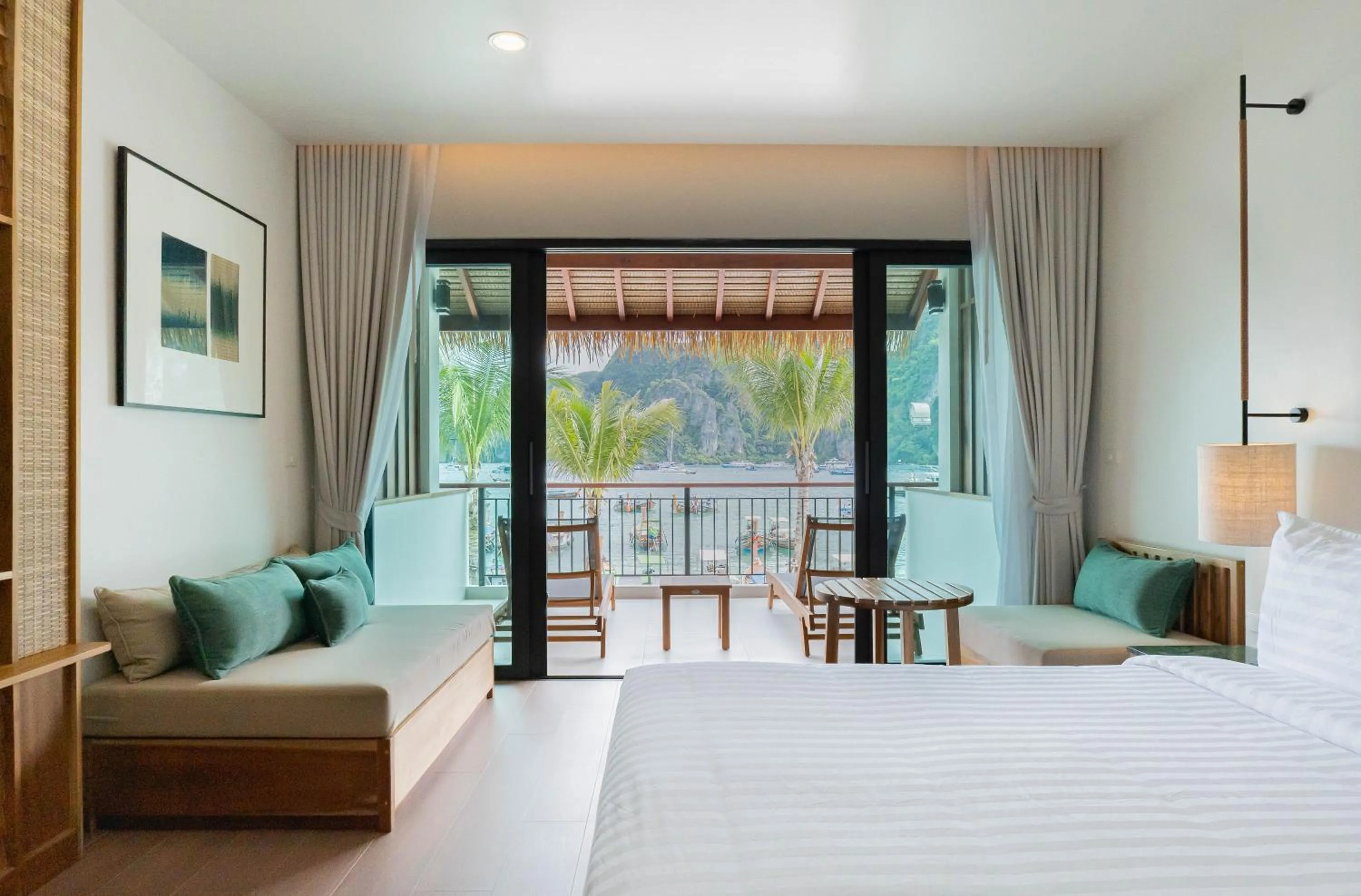 Bed in Phi Phi at Pier