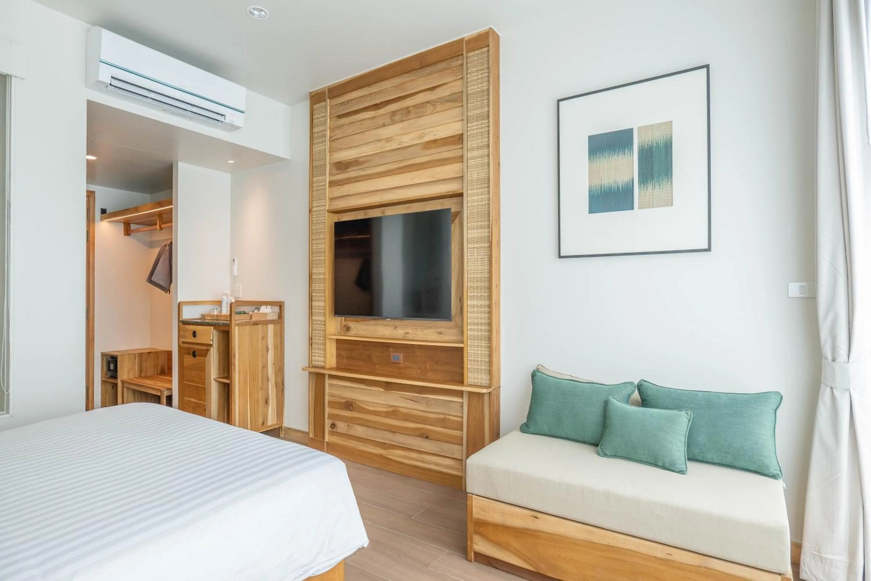 Bed in Phi Phi at Pier