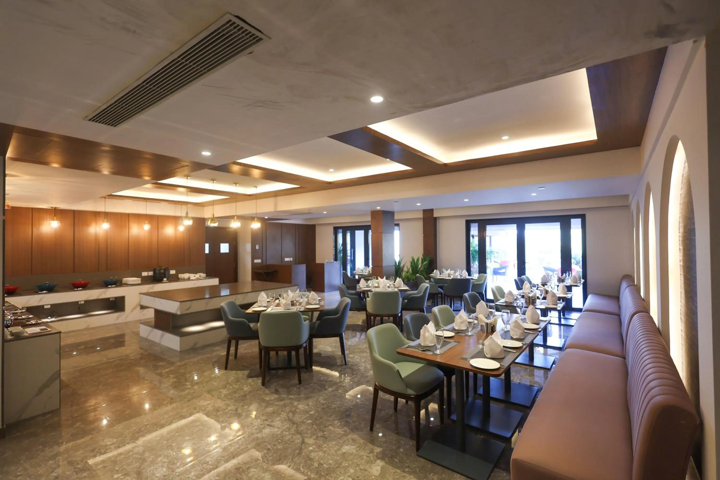 Restaurant/places to eat in Best Western Matra Kasauli