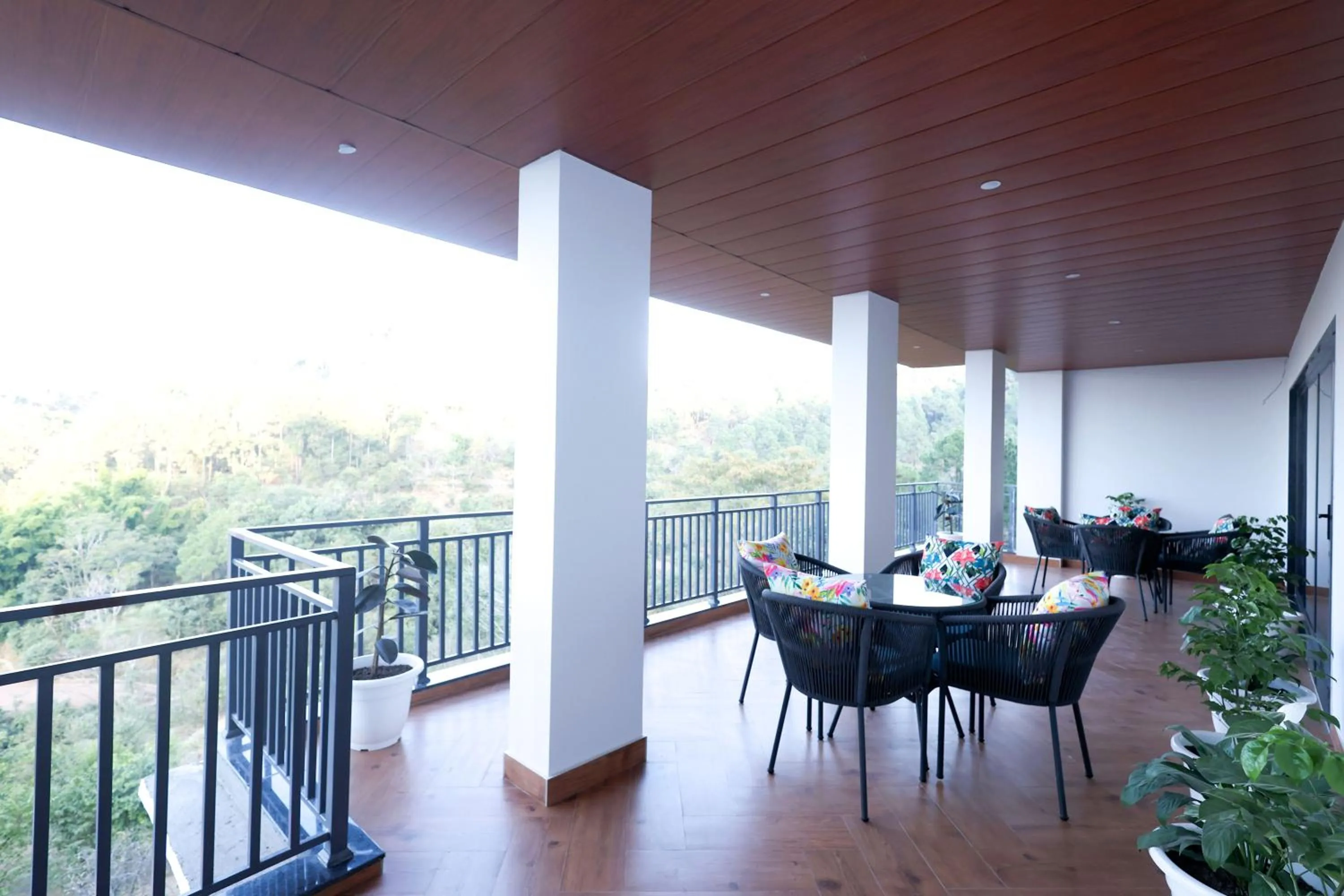 Seating area in Best Western Matra Kasauli