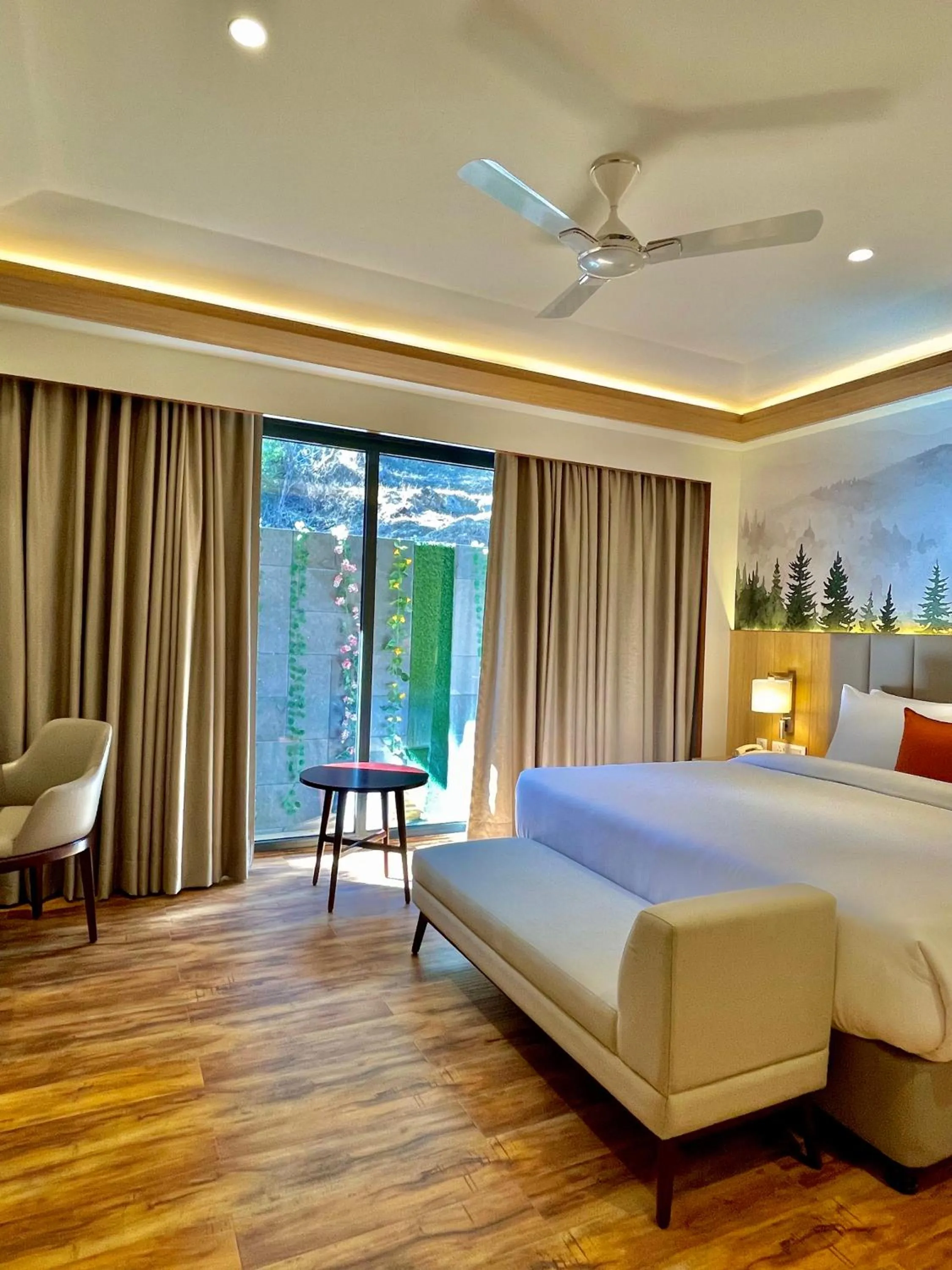 Bed in Best Western Matra Kasauli