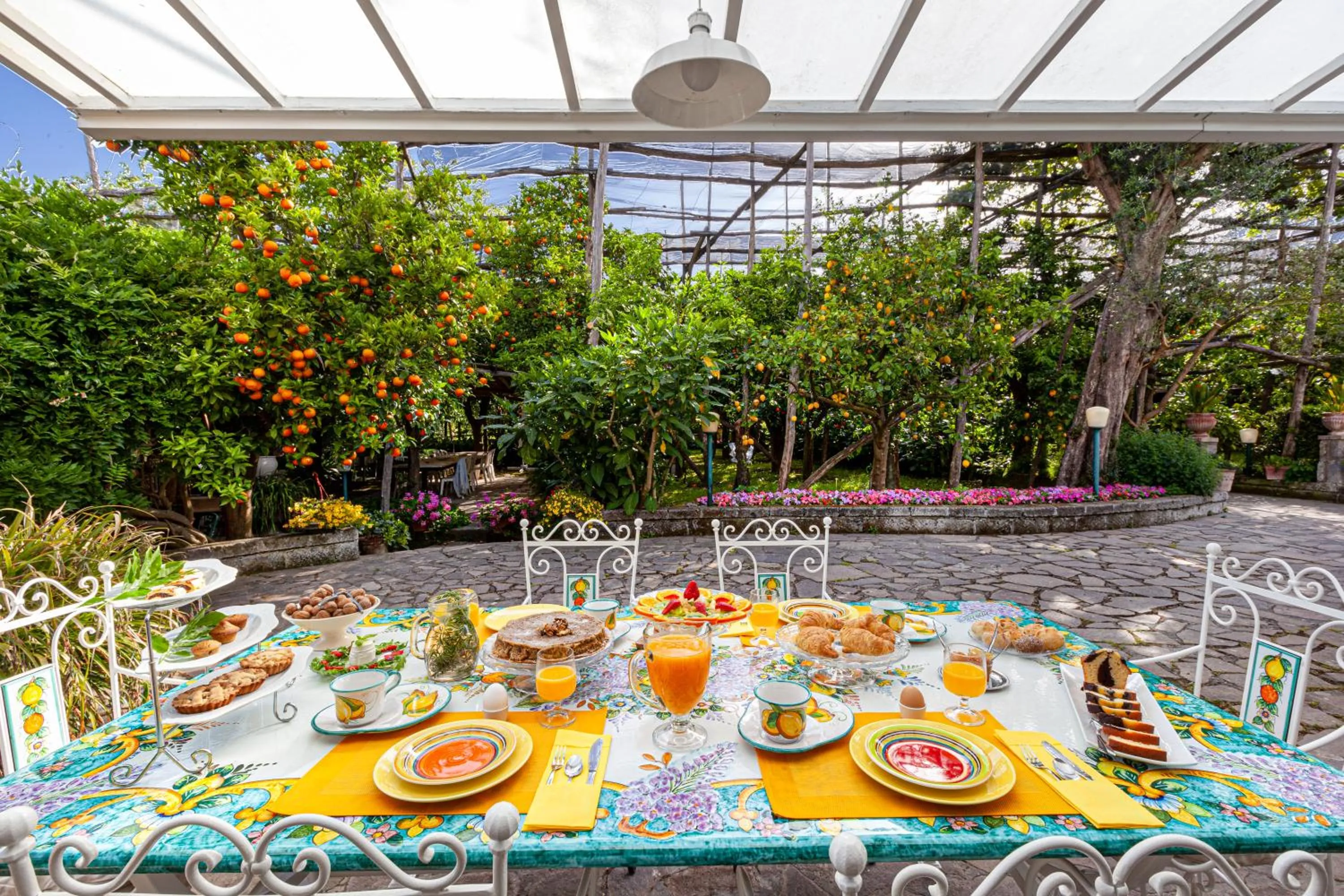 Breakfast in Villa Maresca B&B