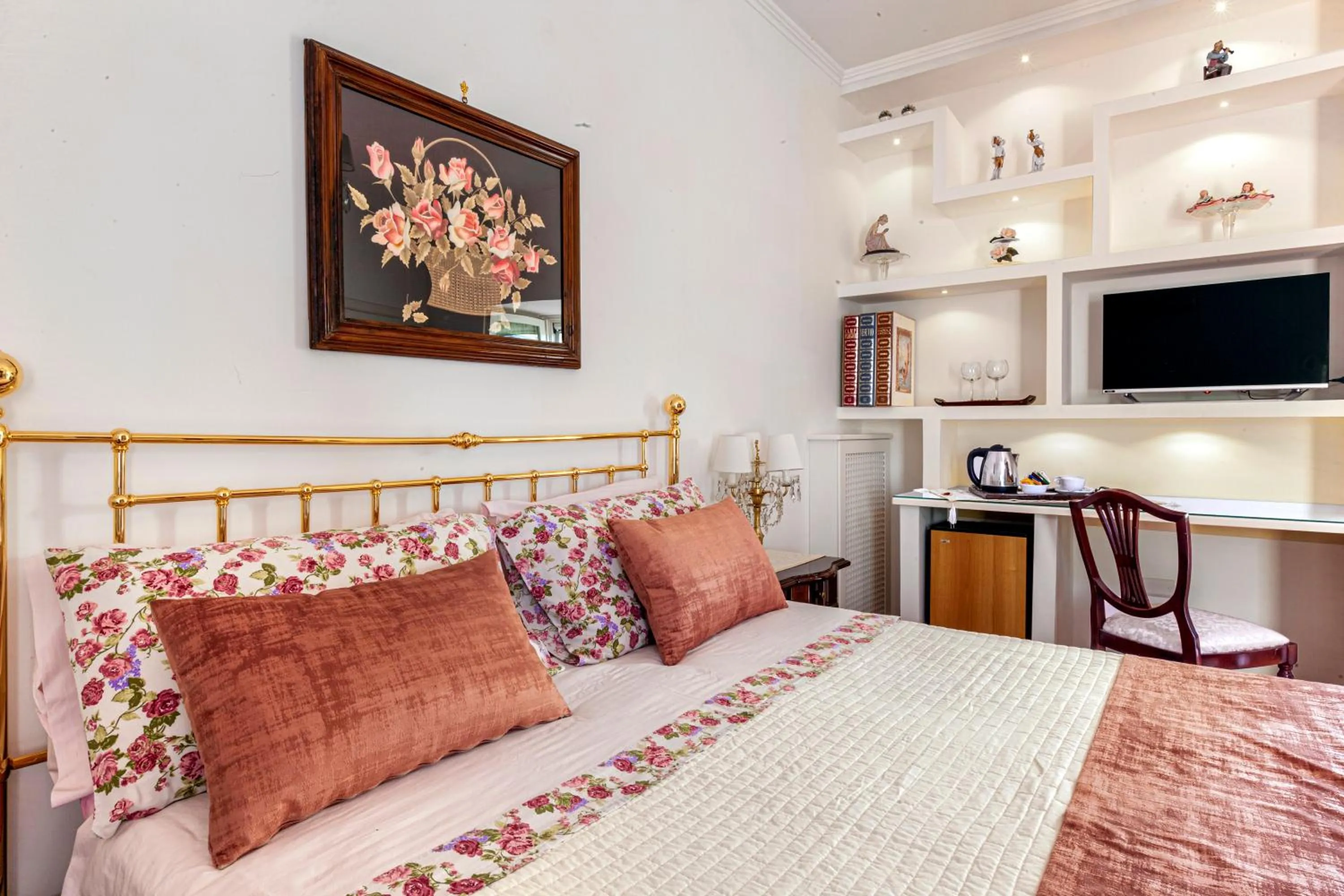 Bedroom, Bed in Villa Maresca B&B