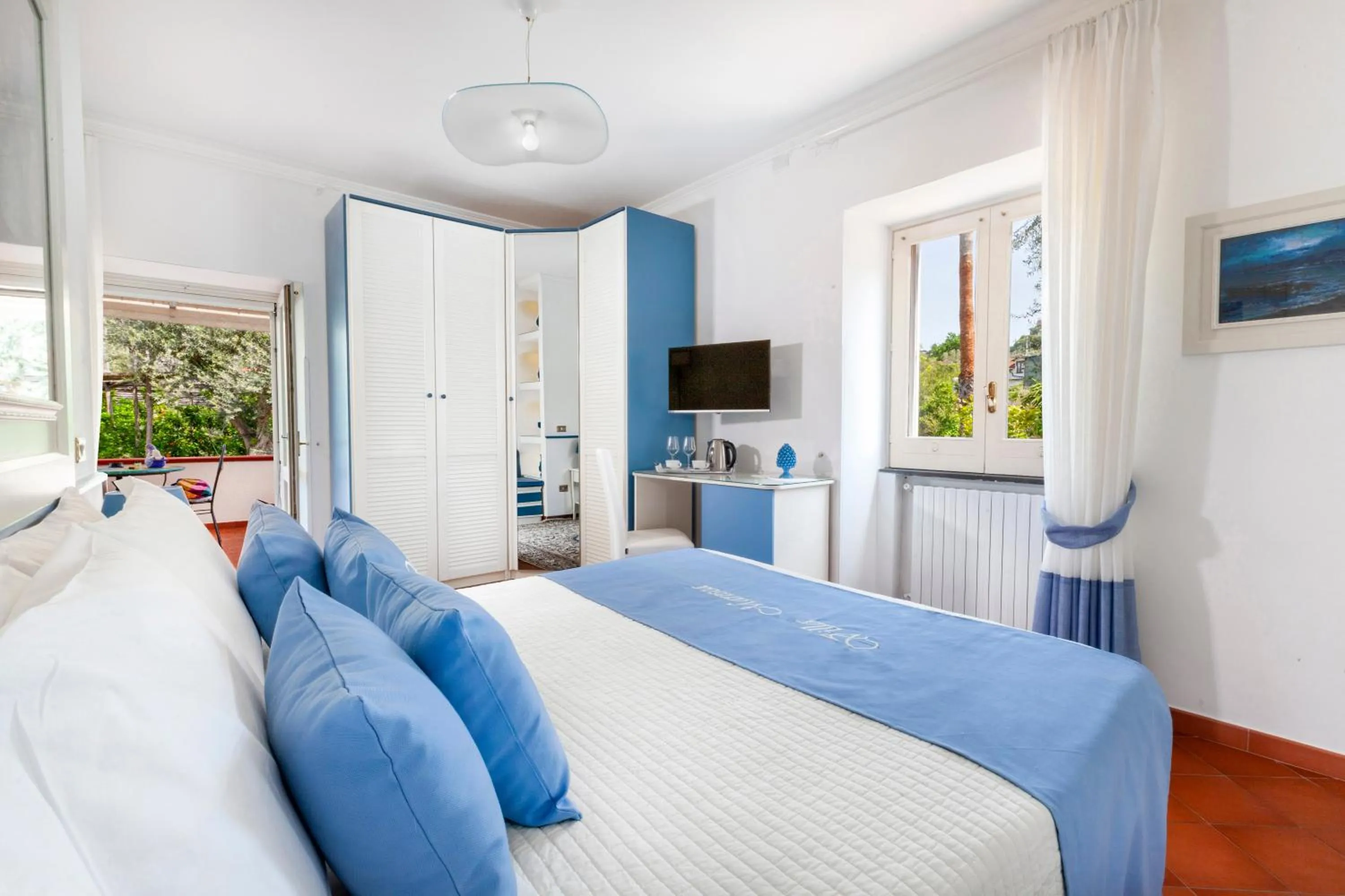 Photo of the whole room, Bed in Villa Maresca B&B