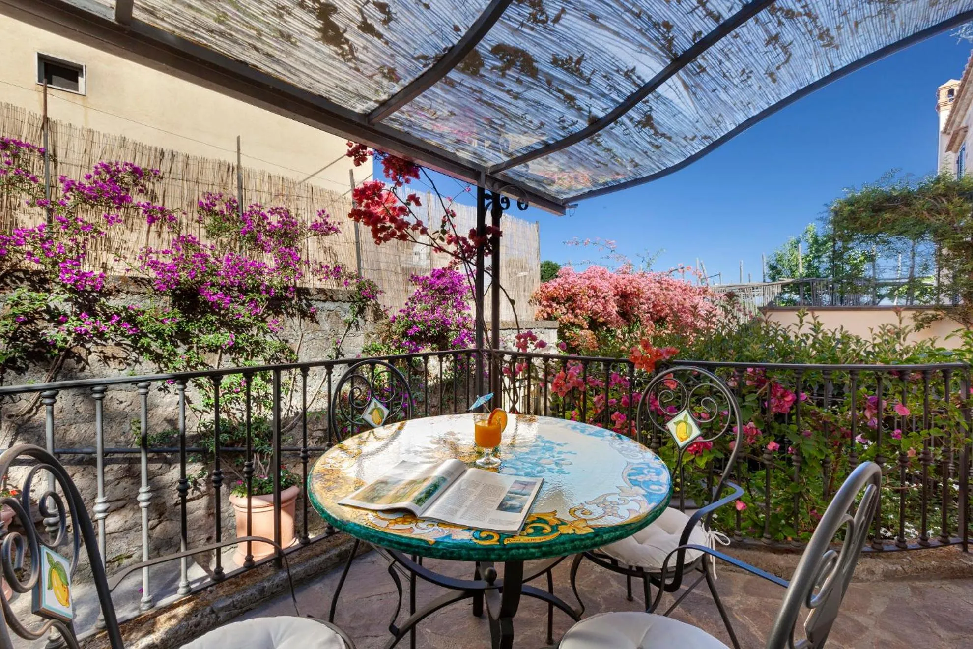 Balcony/Terrace in Villa Maresca B&B