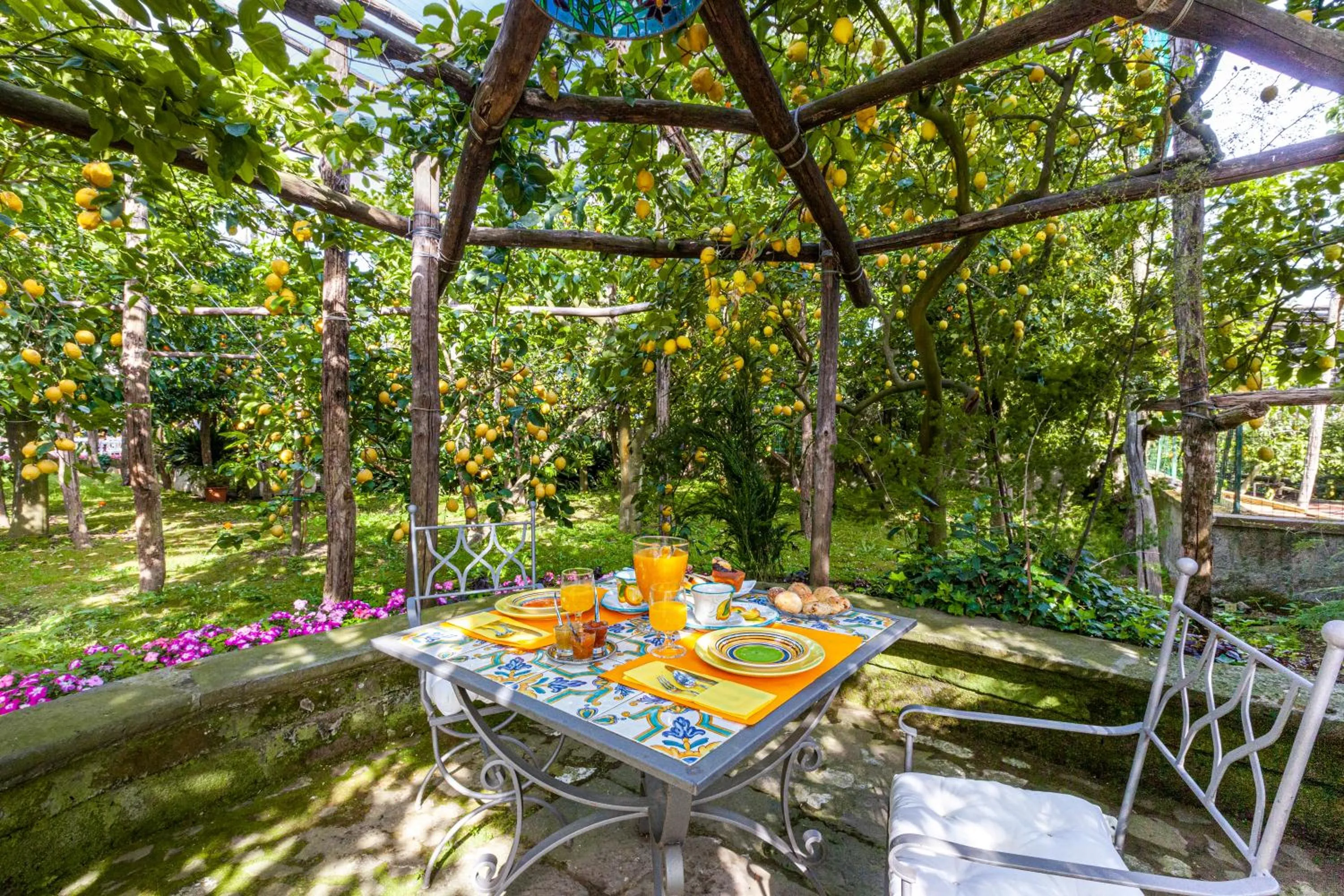 Breakfast in Villa Maresca B&B