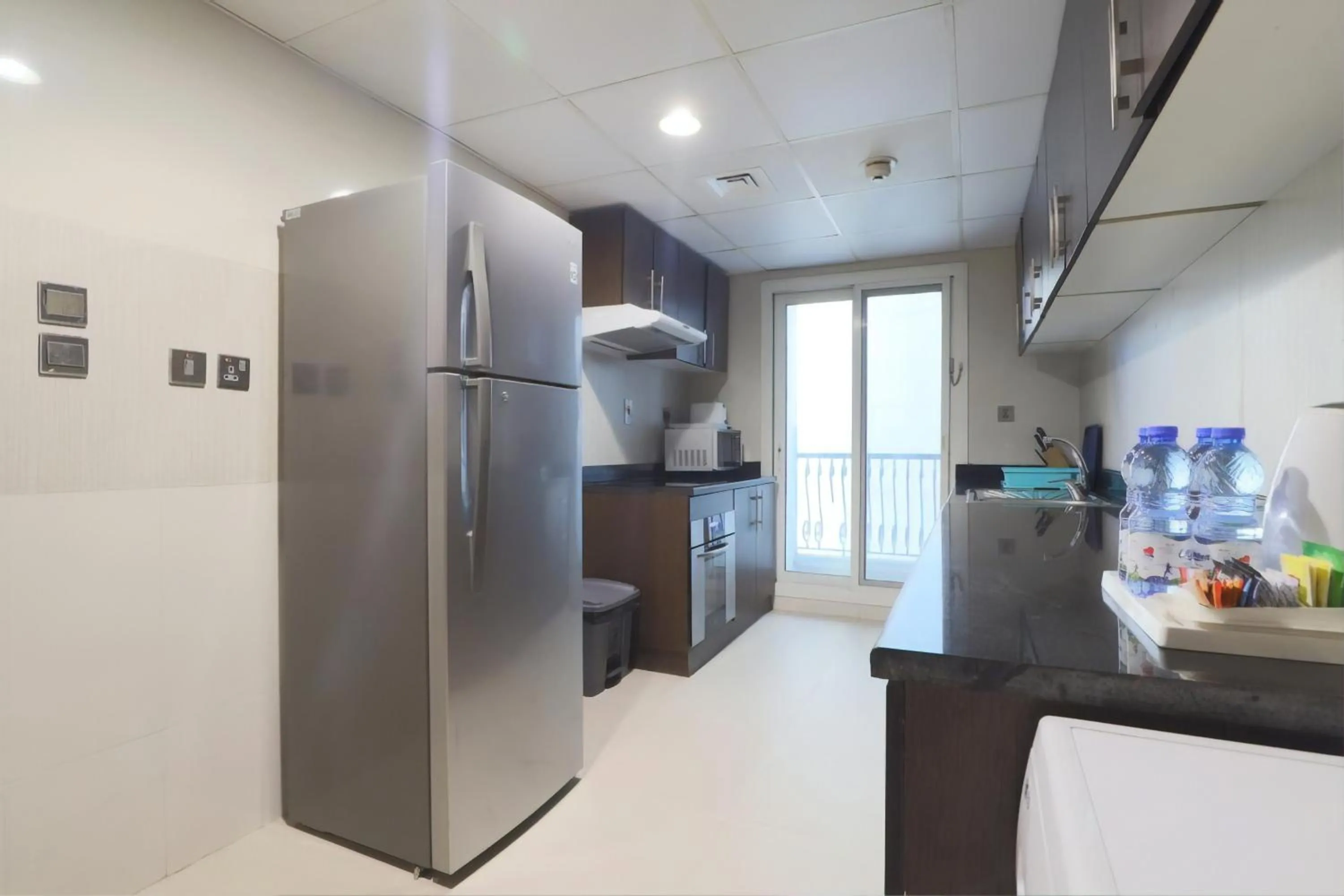 Kitchen or kitchenette, Kitchen/Kitchenette in The View Al Barsha Hotel Apartments