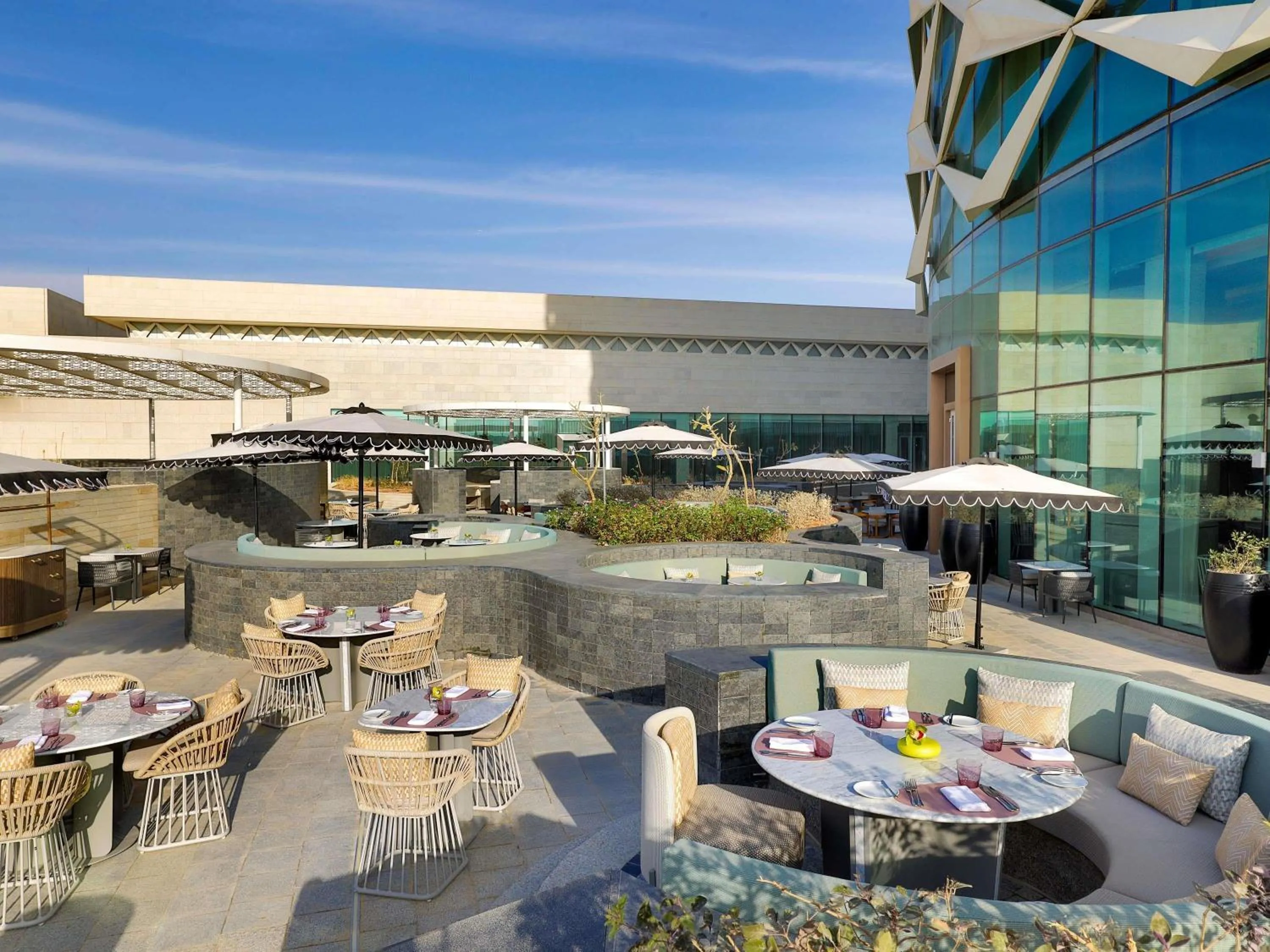 Restaurant/places to eat in Sofitel Riyadh Hotel & Convention Centre