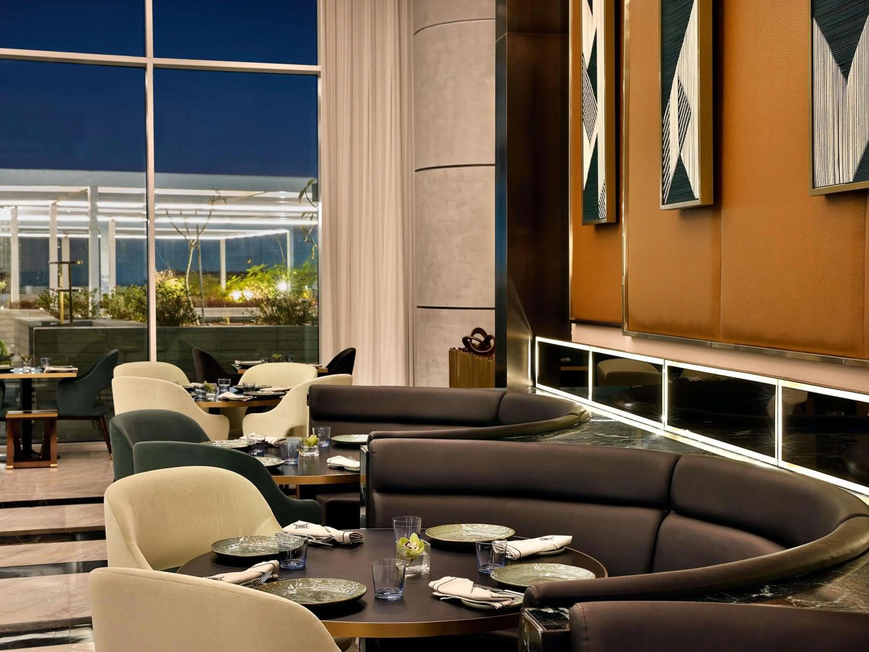 Restaurant/places to eat in Sofitel Riyadh Hotel & Convention Centre