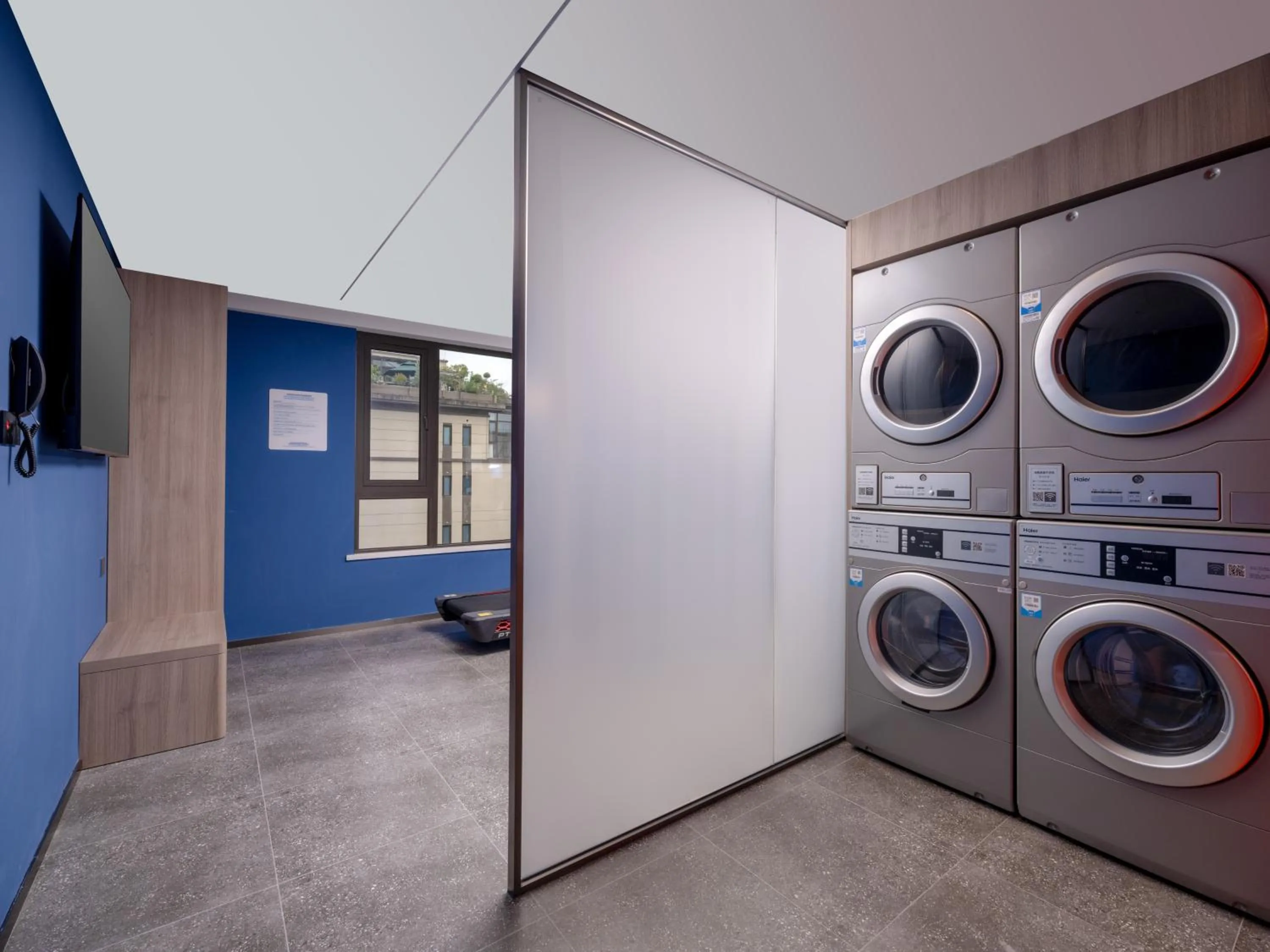 washing machine in Holiday Inn Express Chongqing Ciqikou Ancient Town by IHG