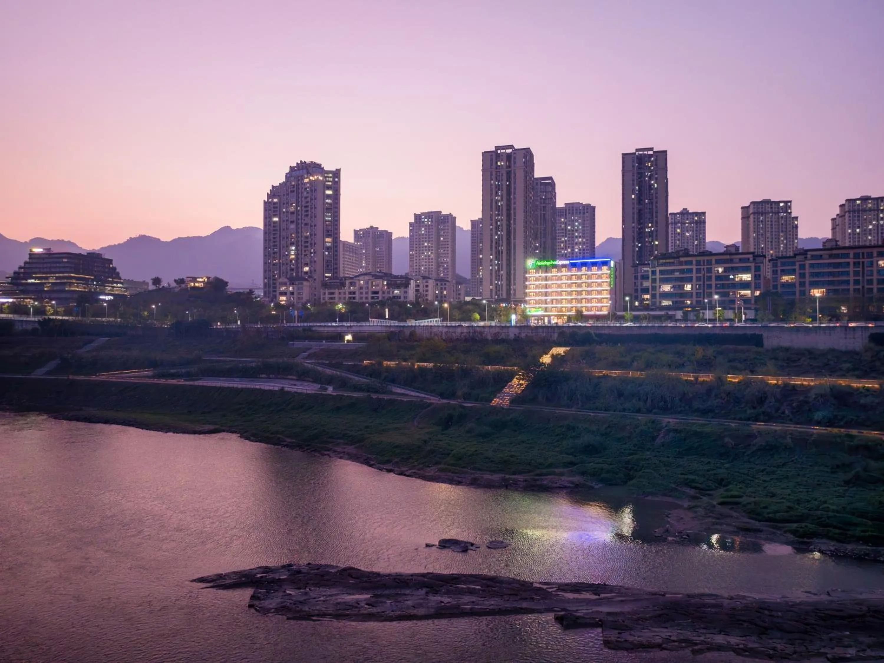 River view in Holiday Inn Express Chongqing Ciqikou Ancient Town by IHG