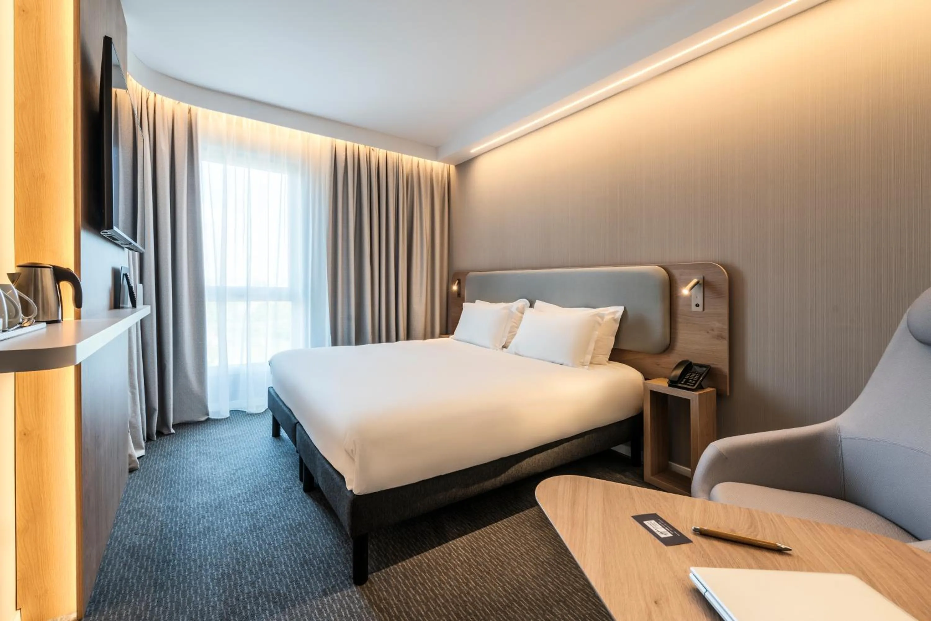 Bed in Holiday Inn Express & Suites Reims - Rives de Vesle by IHG