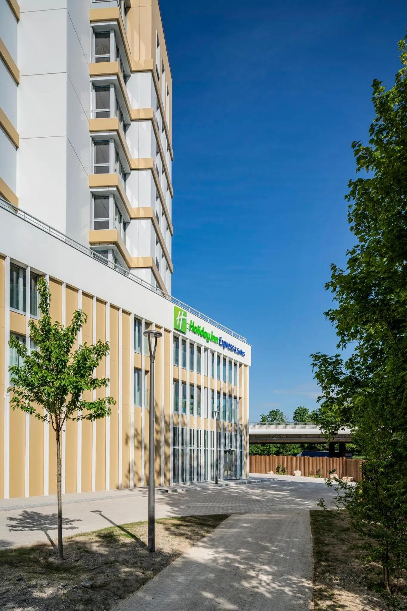 Property building in Holiday Inn Express & Suites Reims - Rives de Vesle by IHG