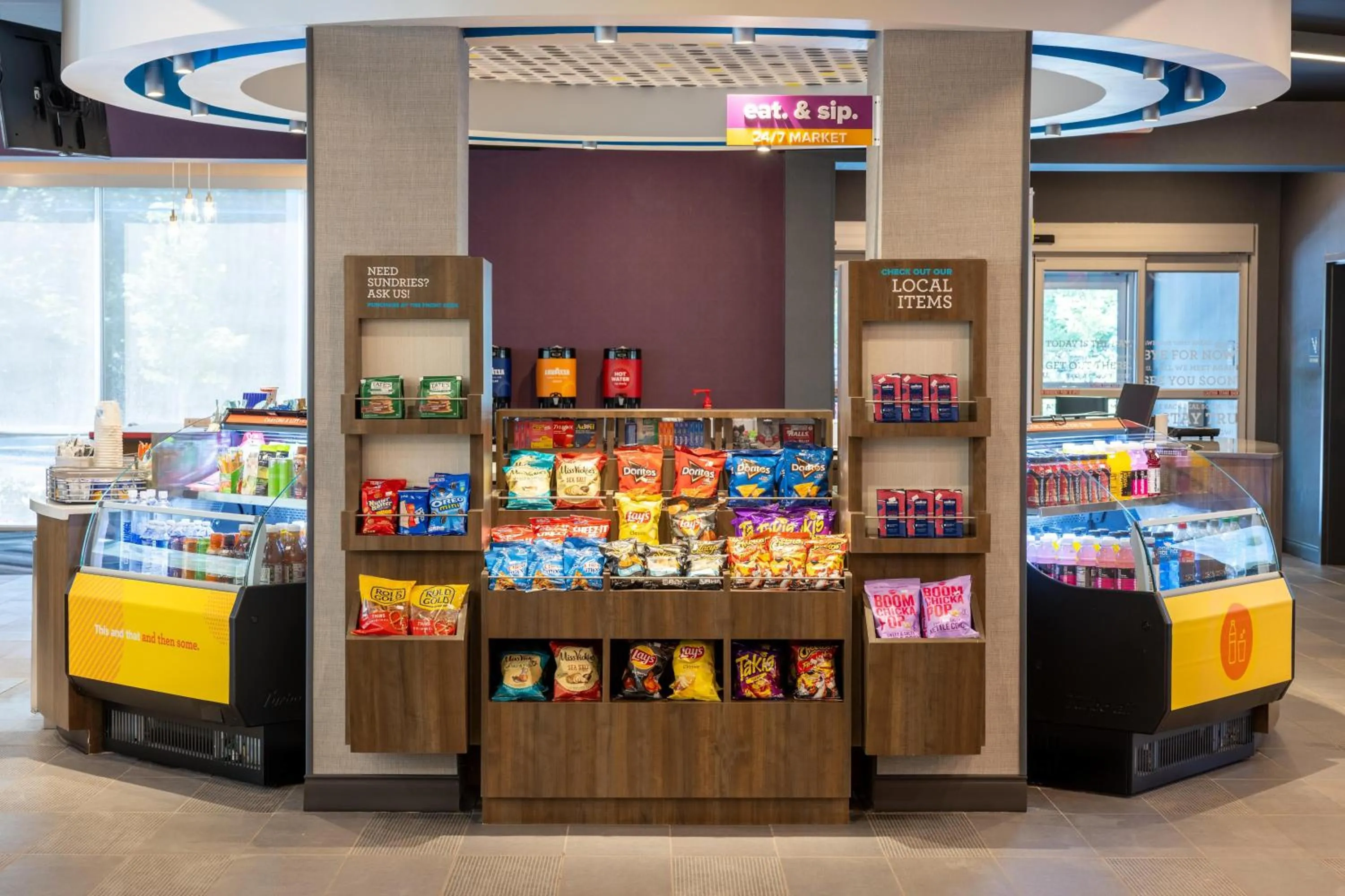 Restaurant/places to eat in Tru By Hilton Commerce