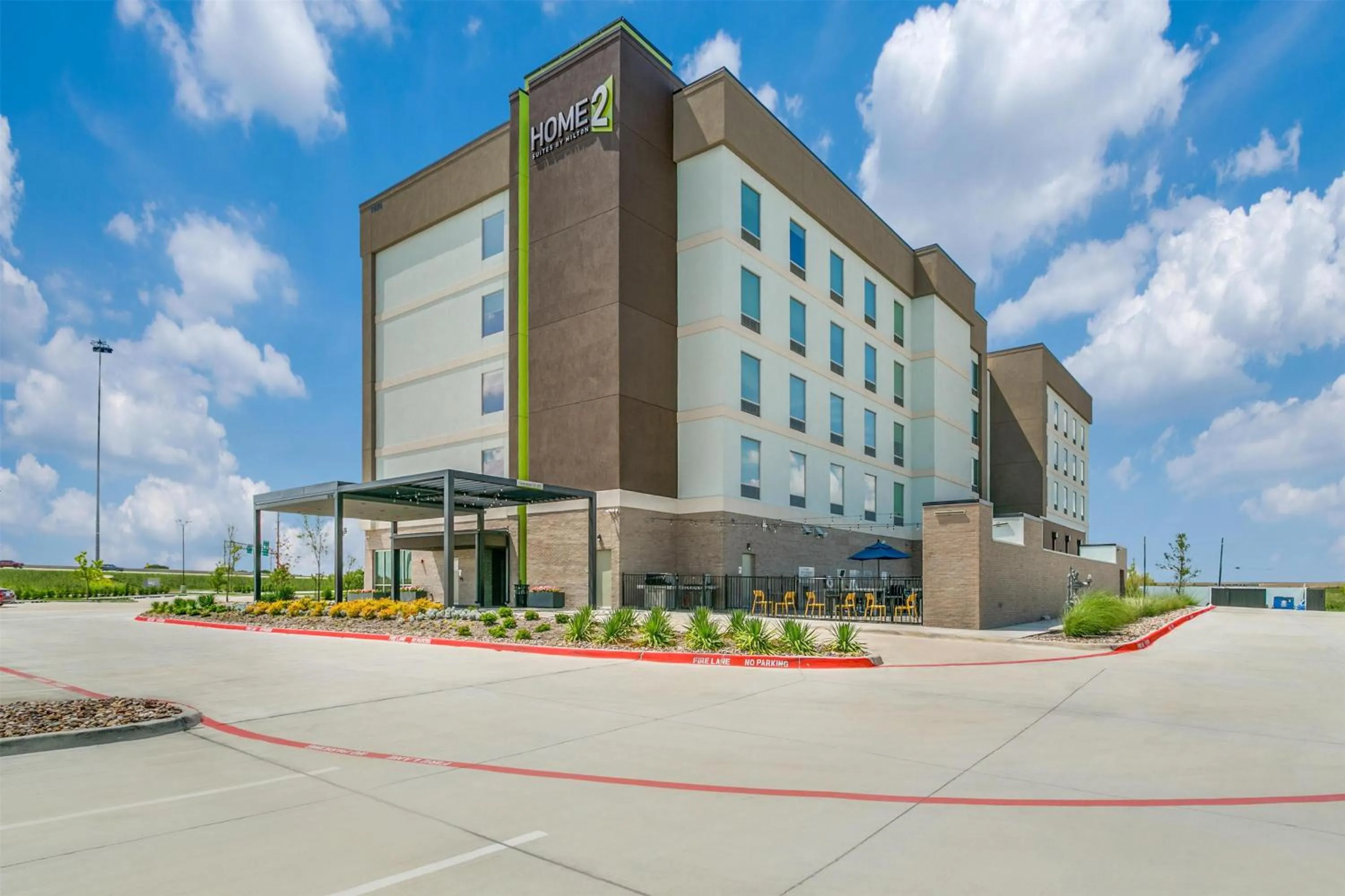 Property building in Home2 Suites by Hilton Coppell DFW Grapevine North