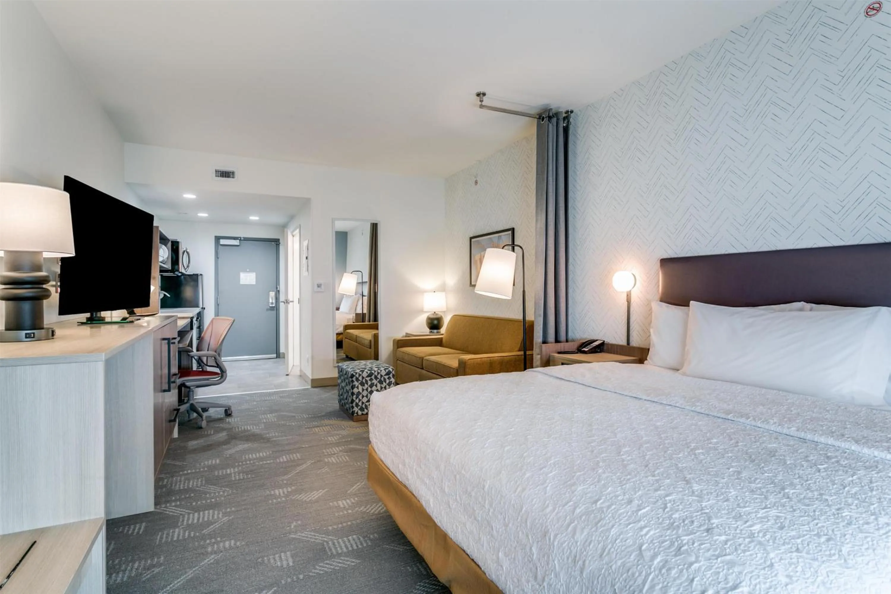 Living room, Bed in Home2 Suites by Hilton Coppell DFW Grapevine North