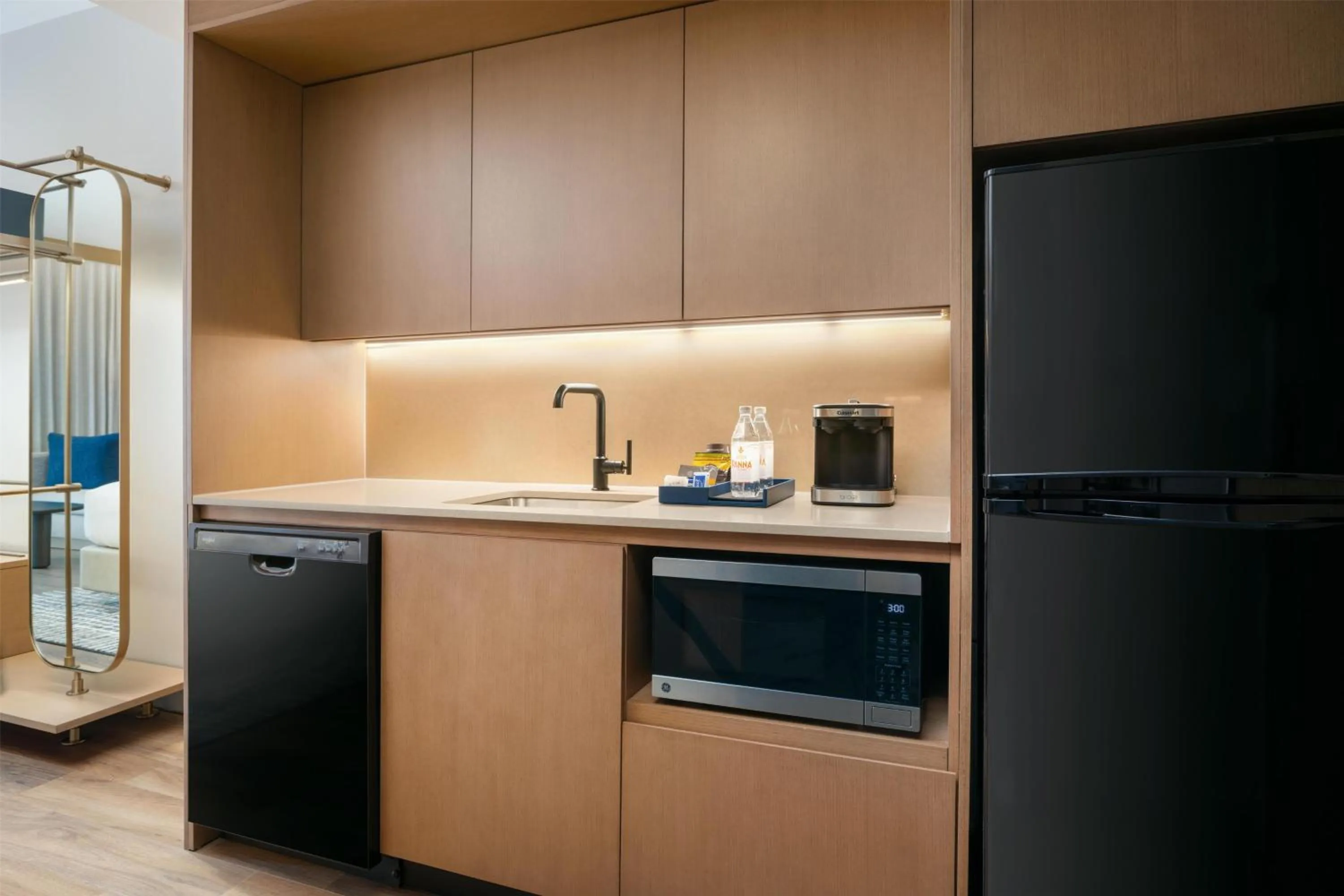 Kitchen or kitchenette in The Nobleman Fort Worth, Tapestry Collection By Hilton