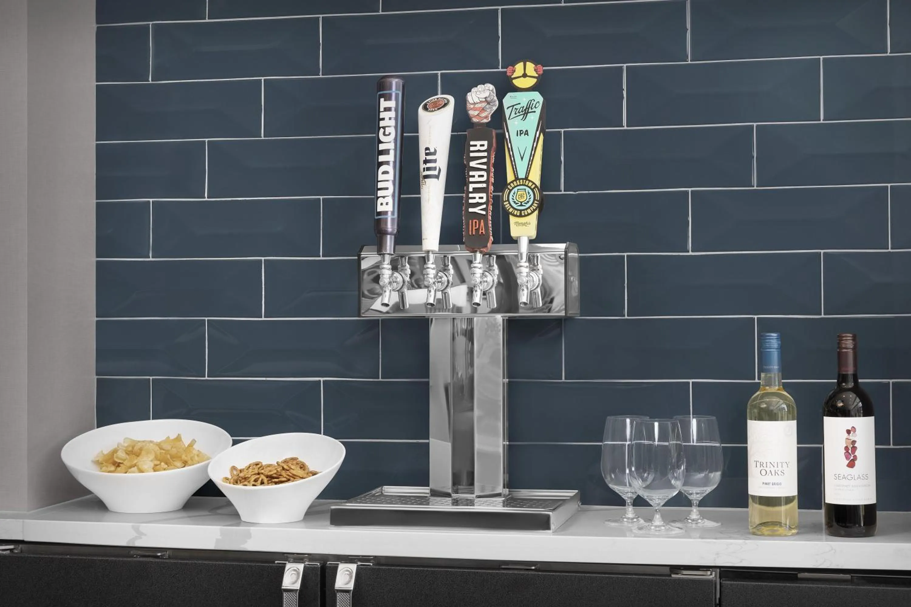 Dining area in Homewood Suites By Hilton Jackson