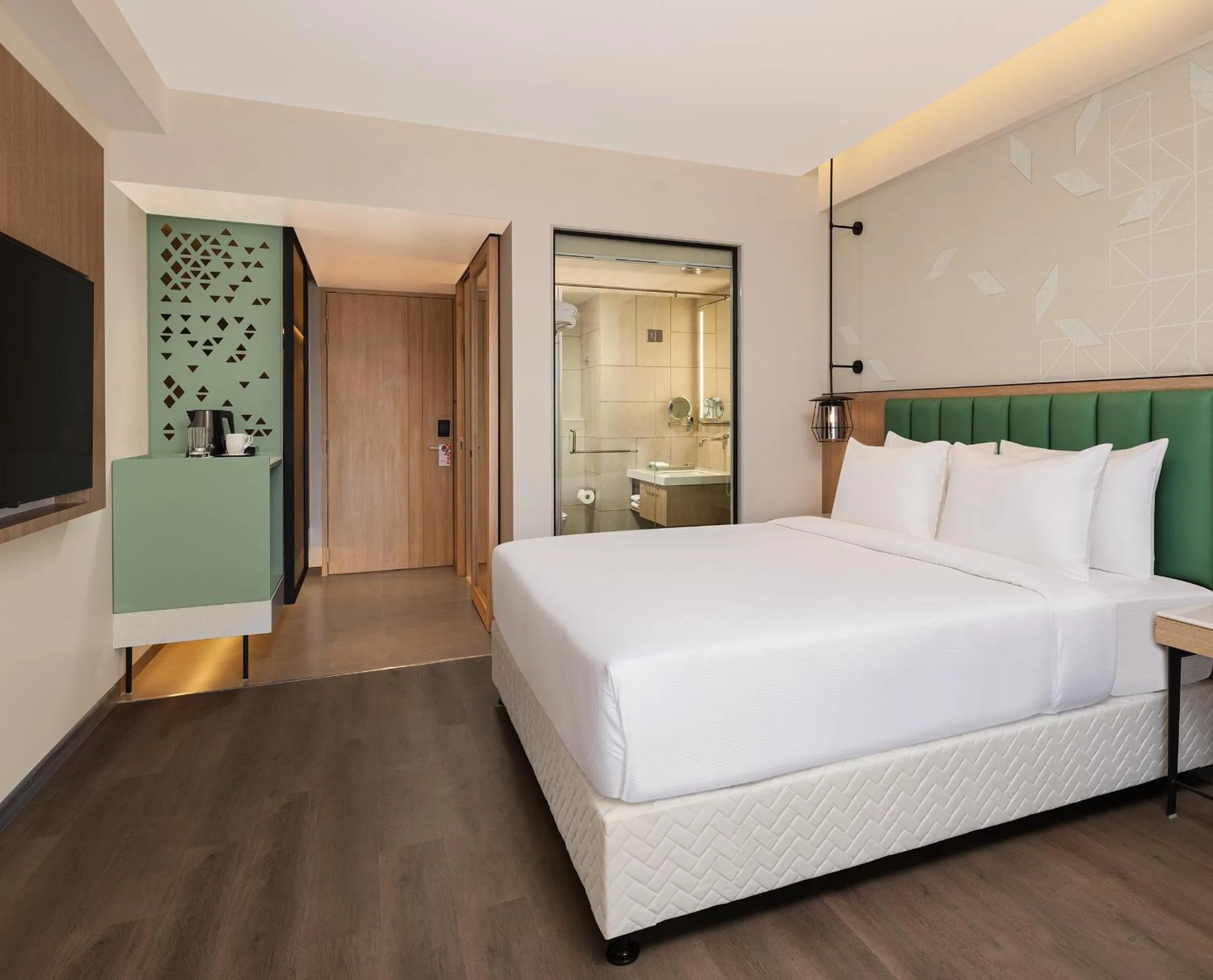 room service, Bed in Hilton Garden Inn Surat City Centre