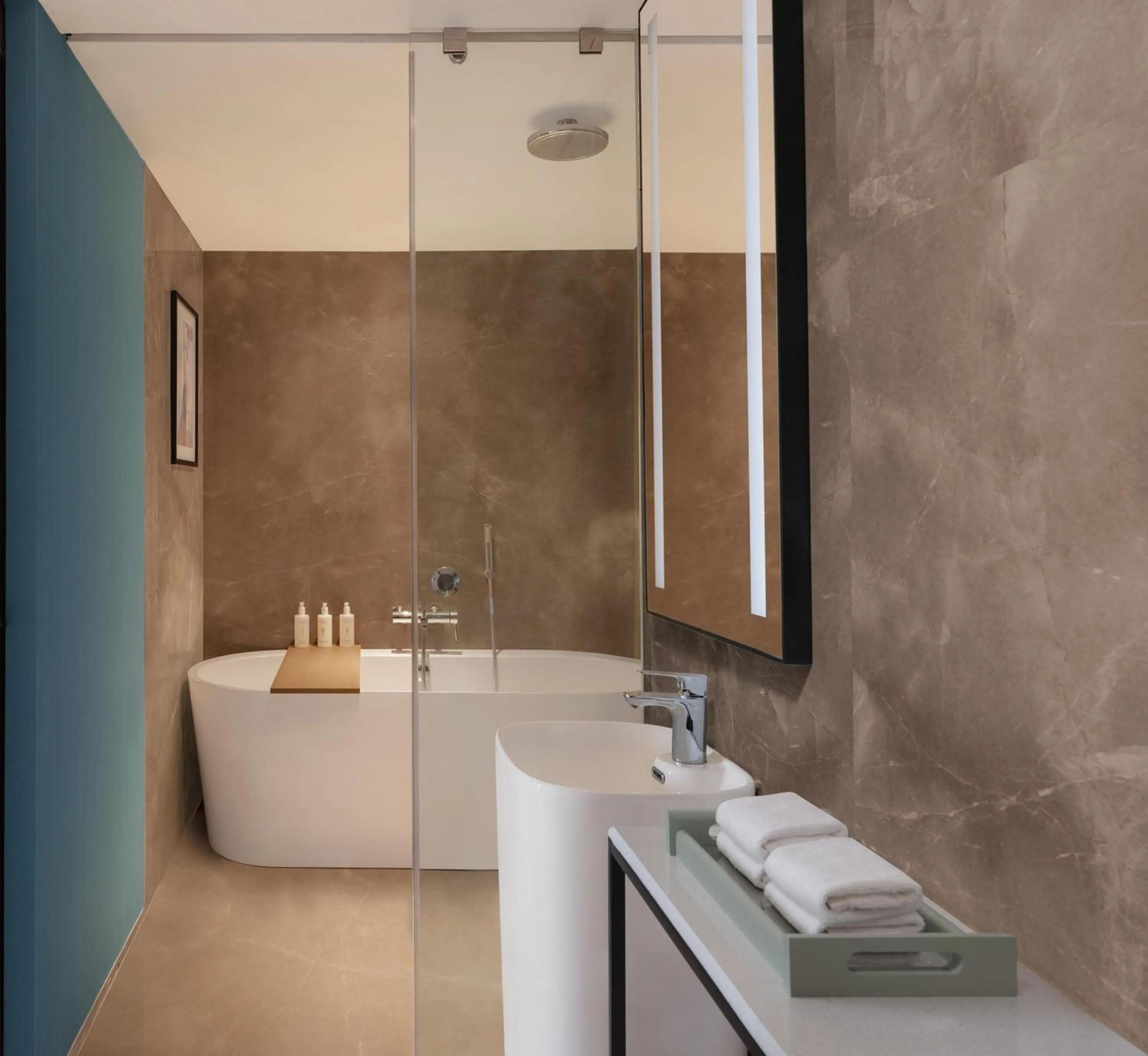 Bathroom in Hilton Garden Inn Surat City Centre