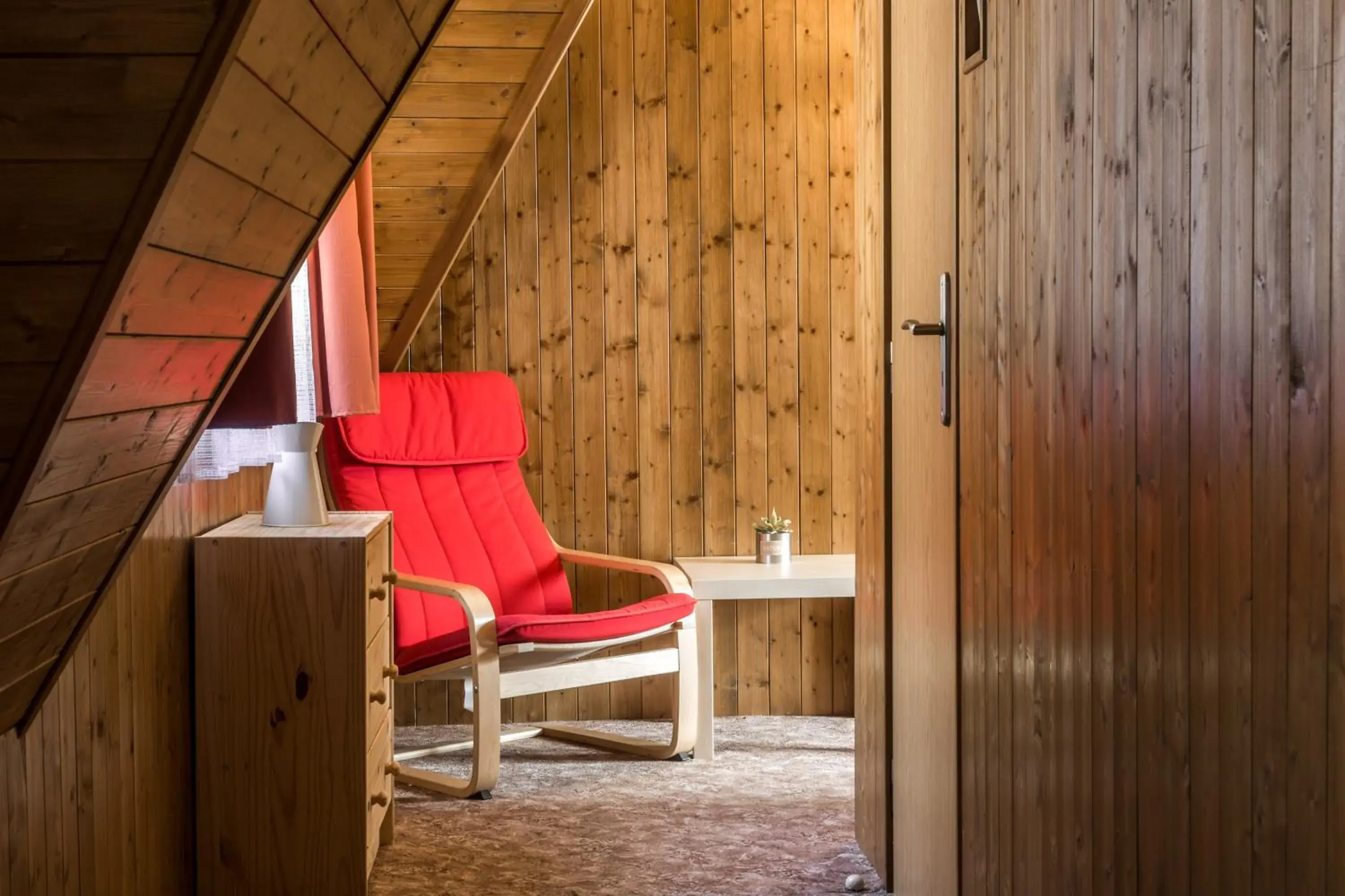 Triple Room with Private Bathroom in Hotel Konopiště Nová Myslivna Triple Room with Private Bathroom in Hotel Konopiště Nová Myslivna