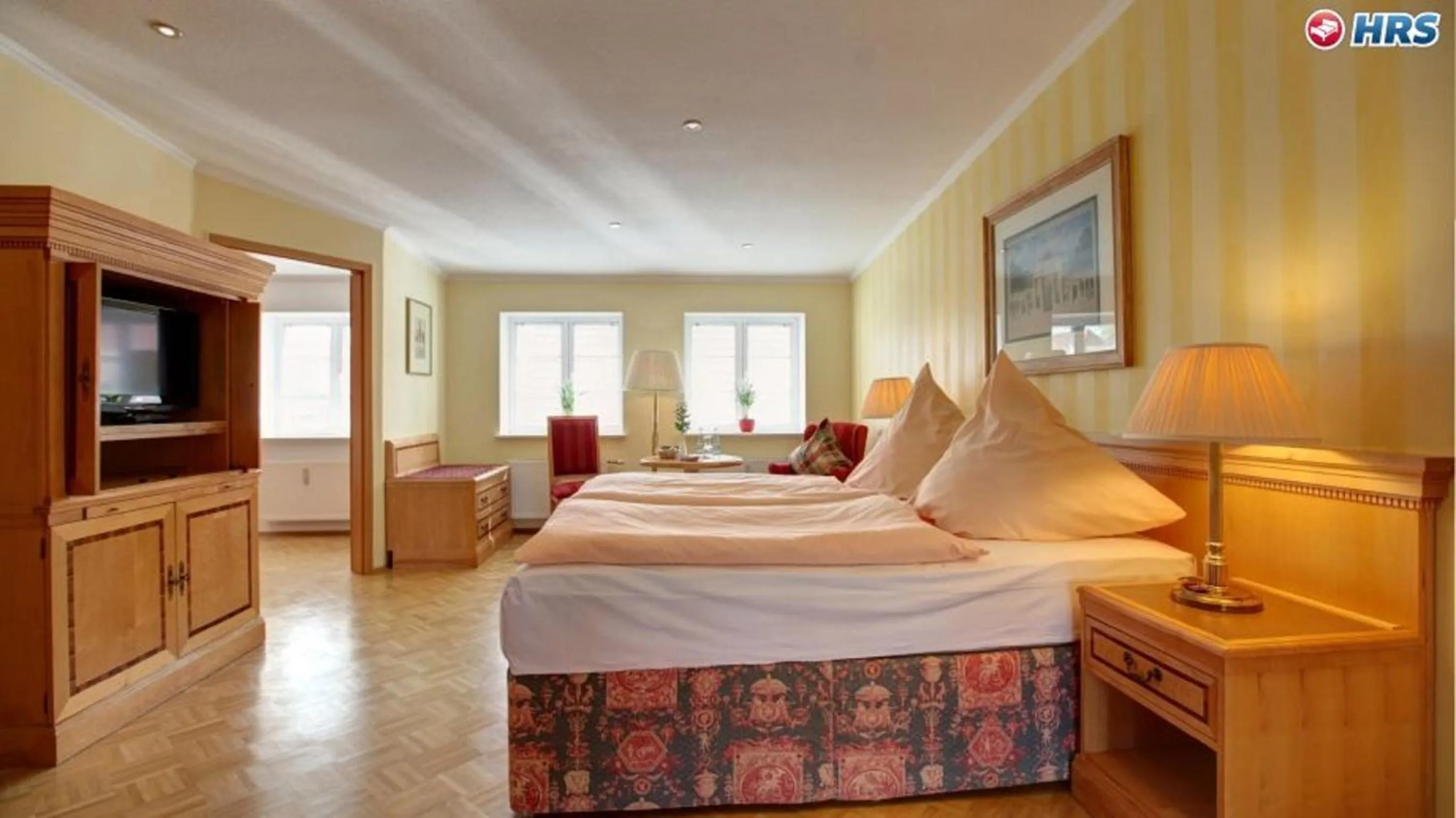 Photo of the whole room, Bed in Weinhaus Wöhler