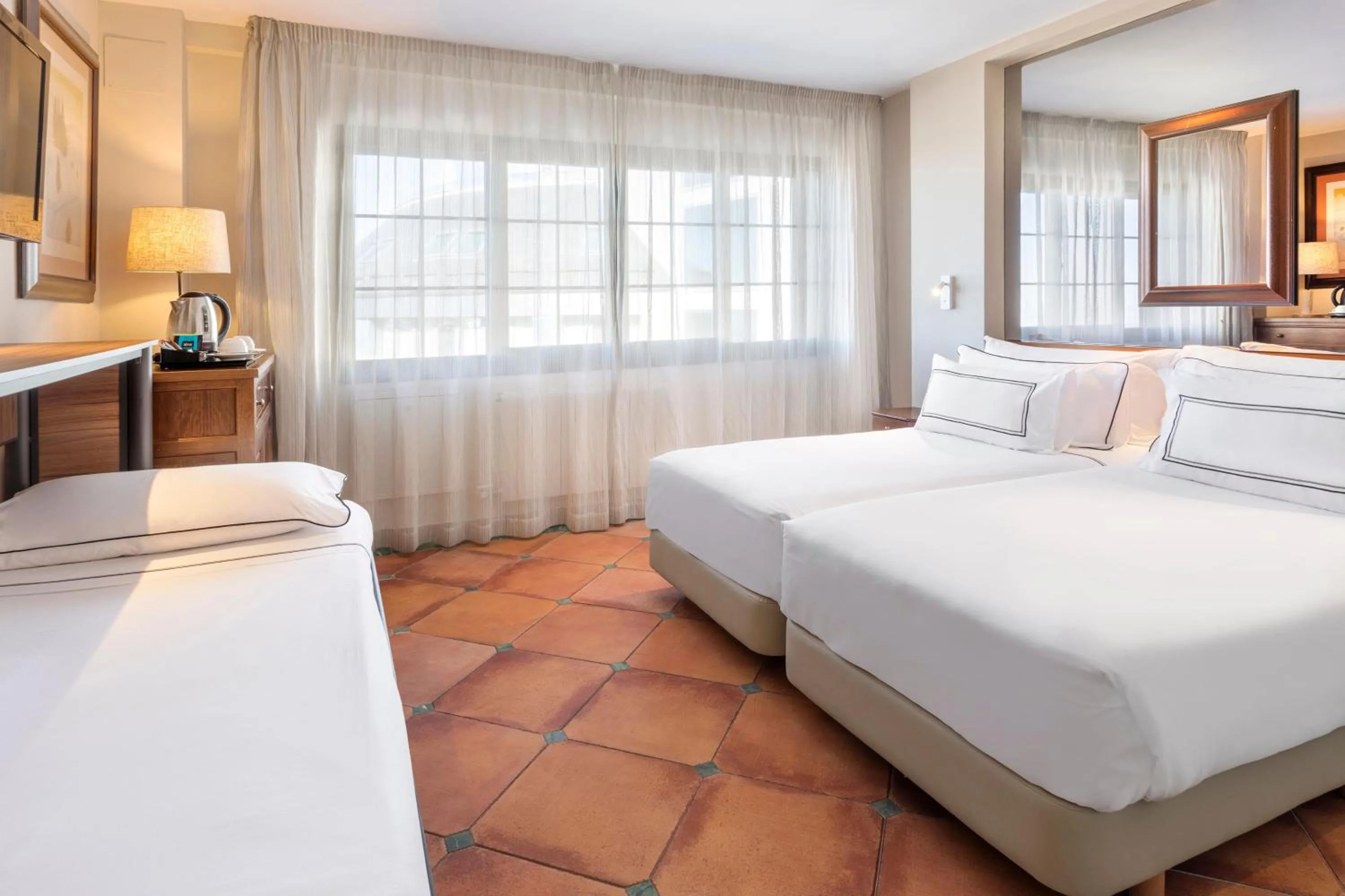 Property building, Bed in Meliá Sol y Nieve