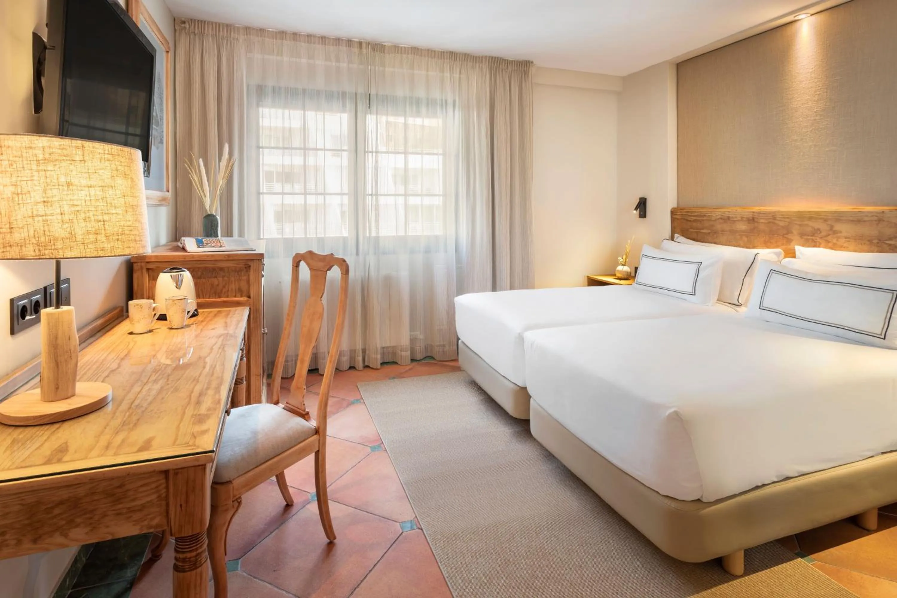 Property building, Bed in Meliá Sol y Nieve