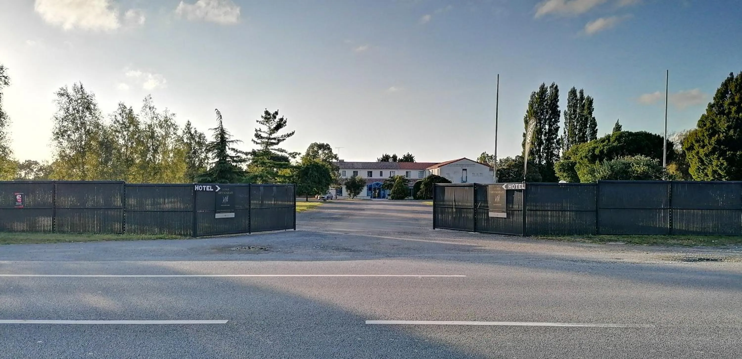 Property building in Hôtel Particulier LE MAS DES MARAIS