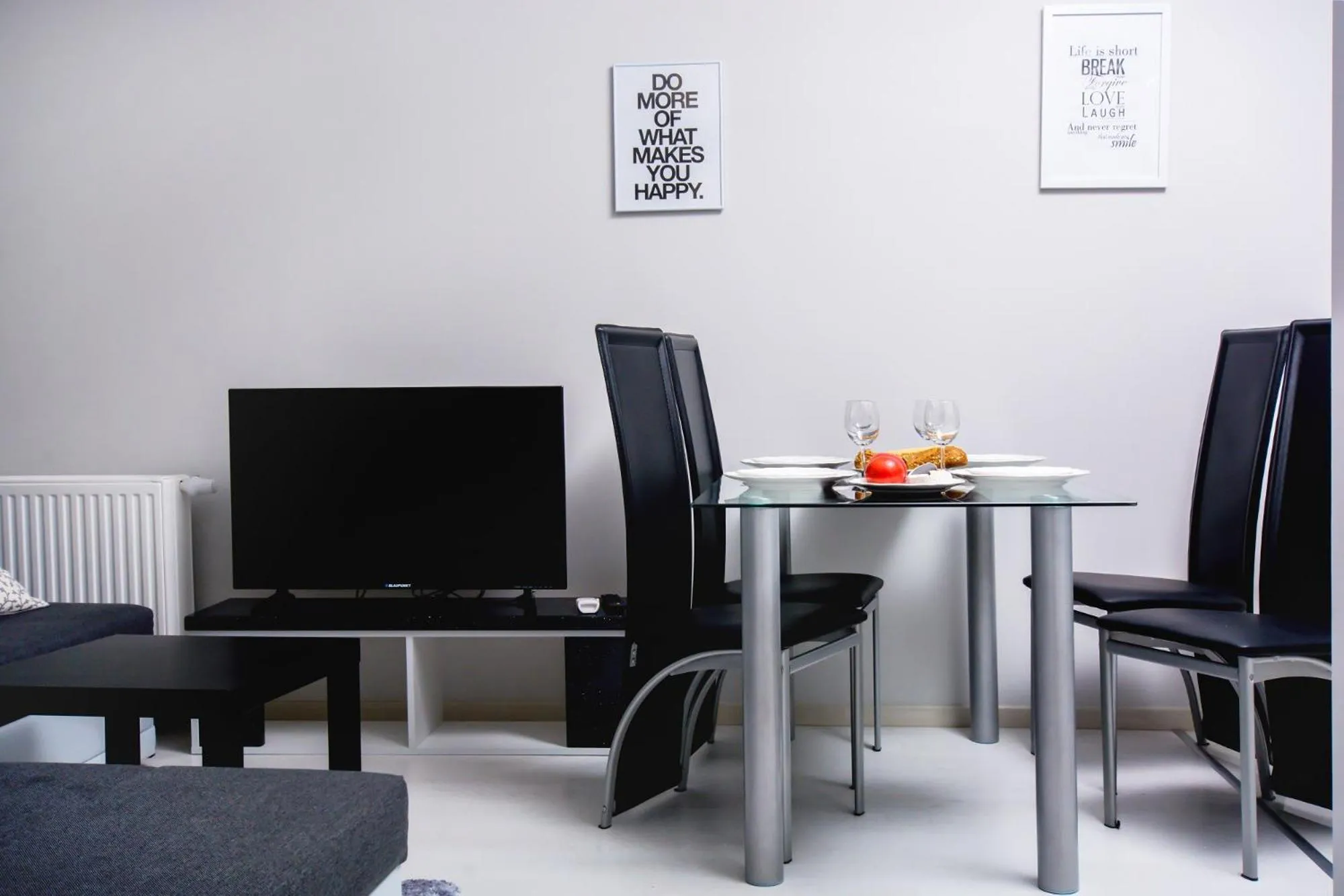 TV and multimedia in erApartments Oxygen Residence