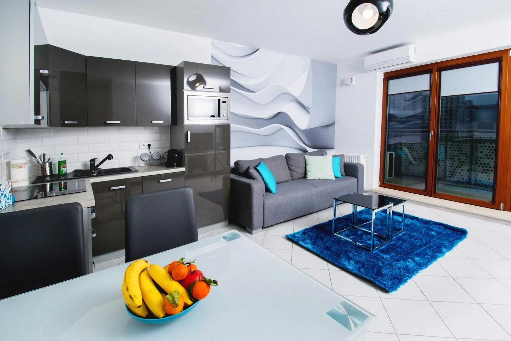 Kitchen or kitchenette in erApartments Oxygen Residence