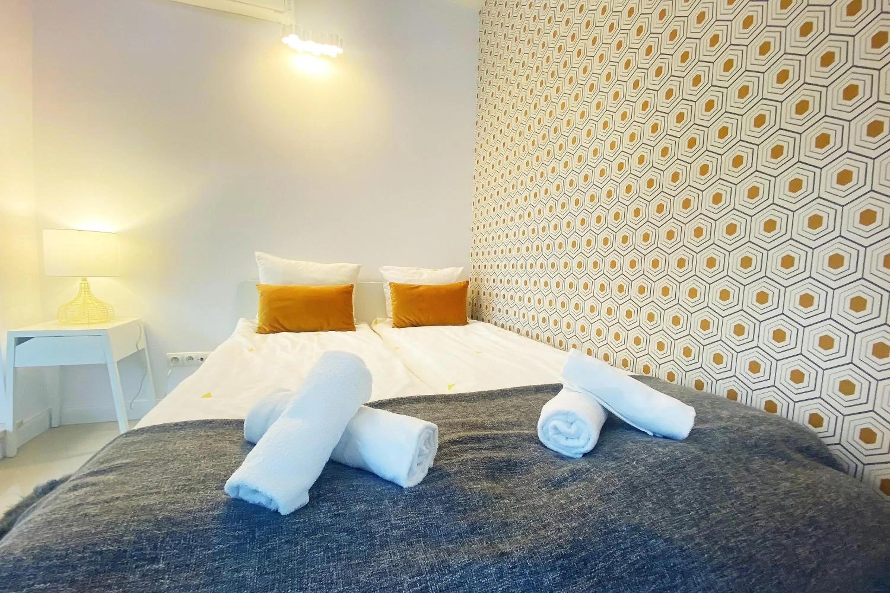 Bed in erApartments Oxygen Residence