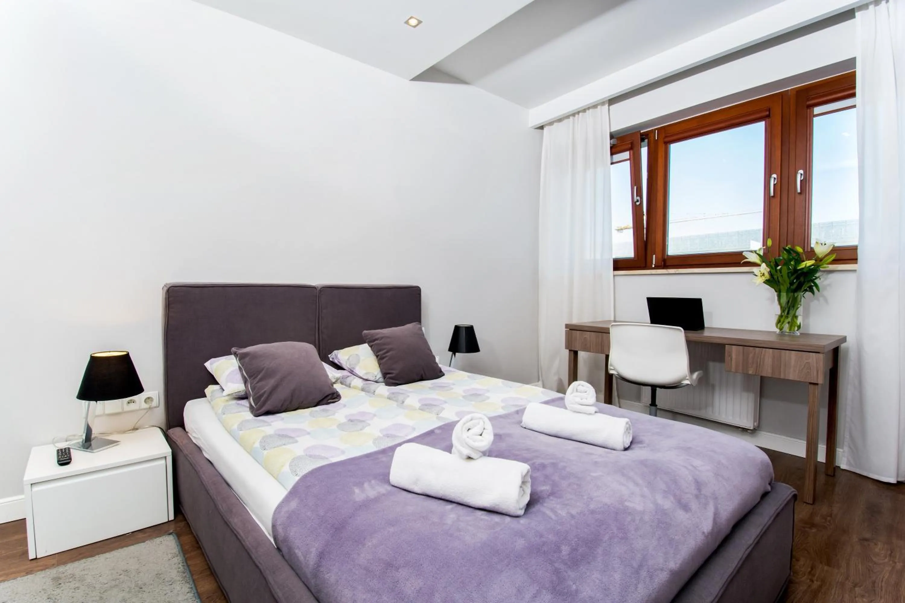 Bed in erApartments Oxygen Residence