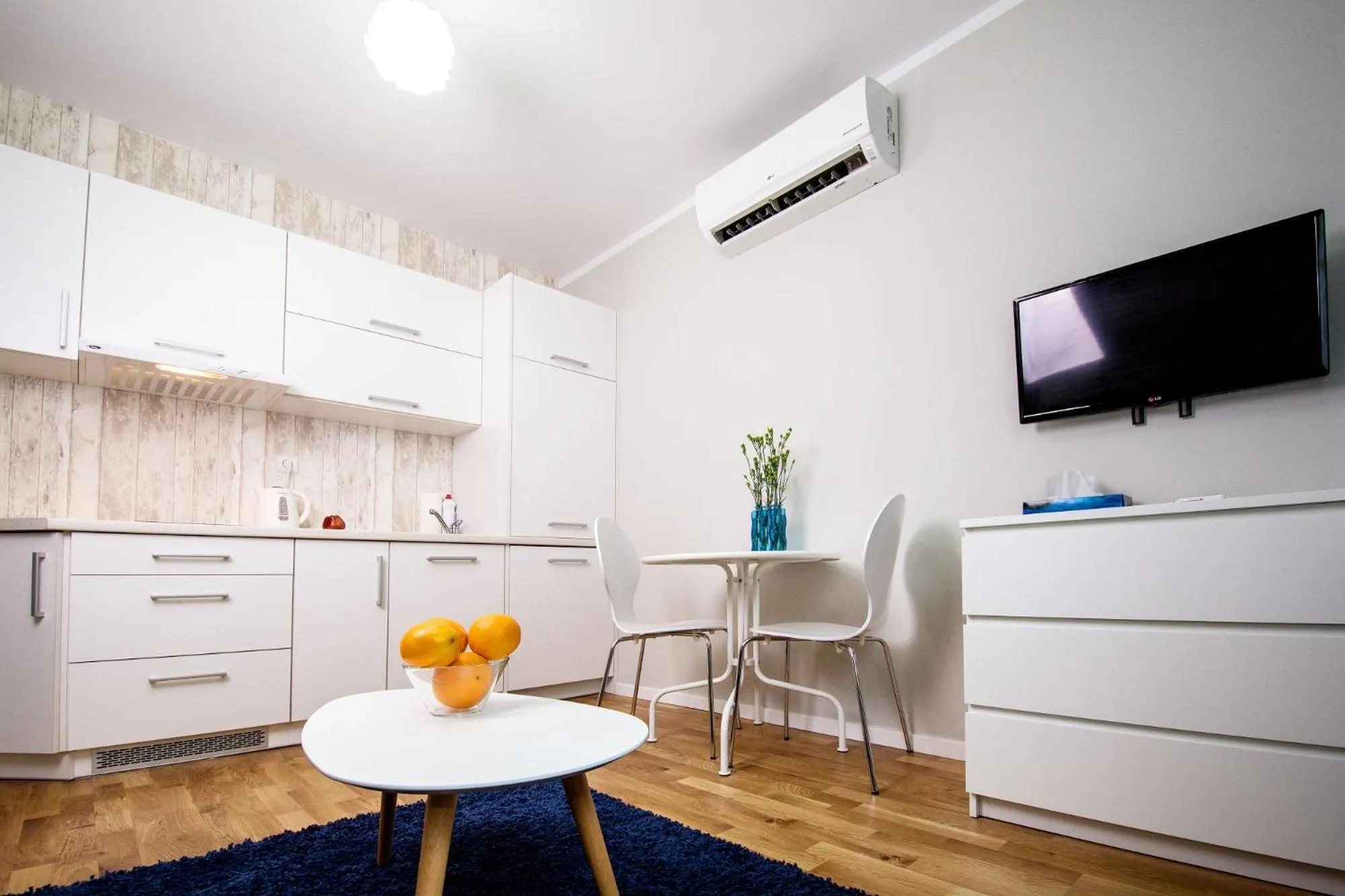 TV and multimedia in erApartments Oxygen Residence