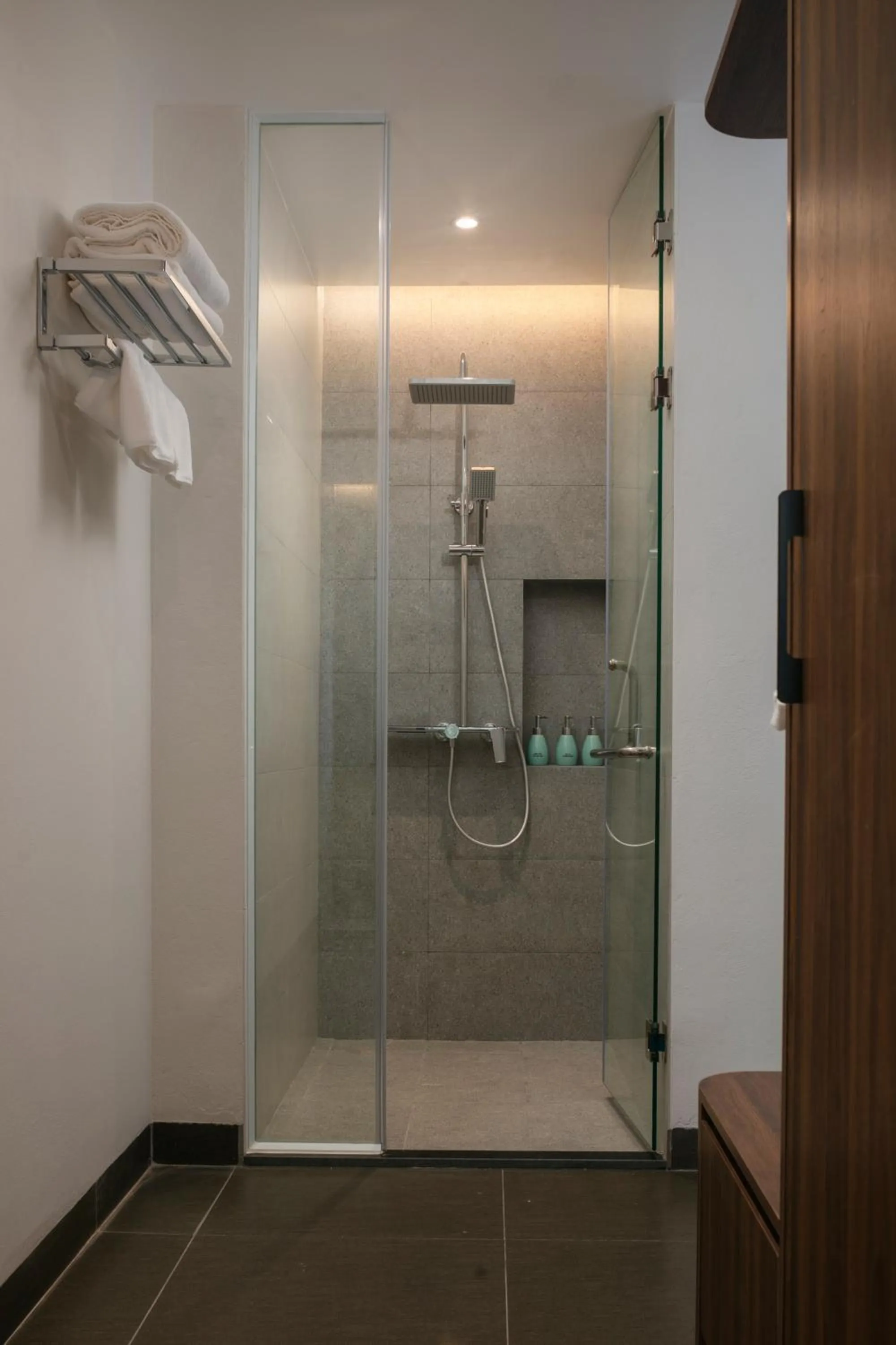 Shower in Hanoi Riverview Boutique Hotel & Apartment