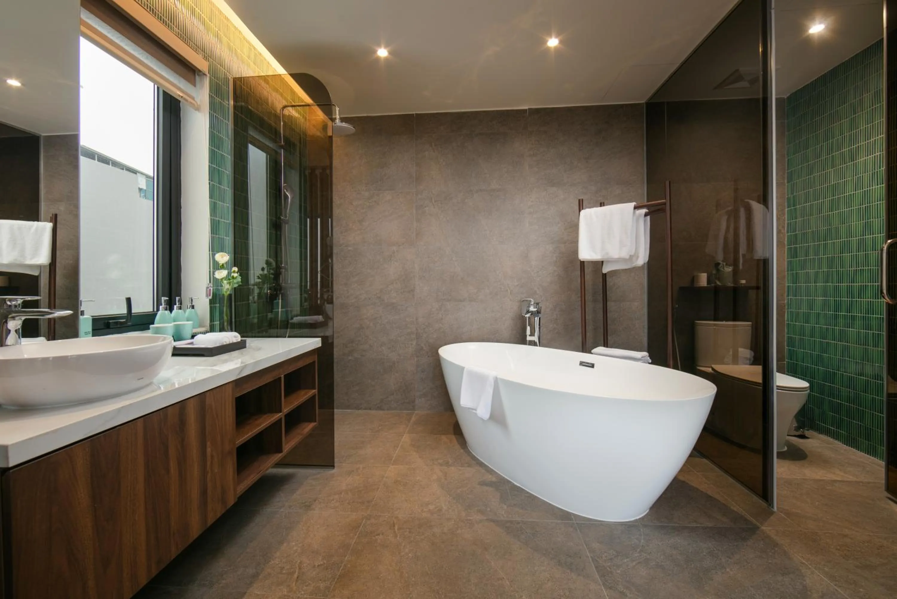 Shower in Hanoi Riverview Boutique Hotel & Apartment