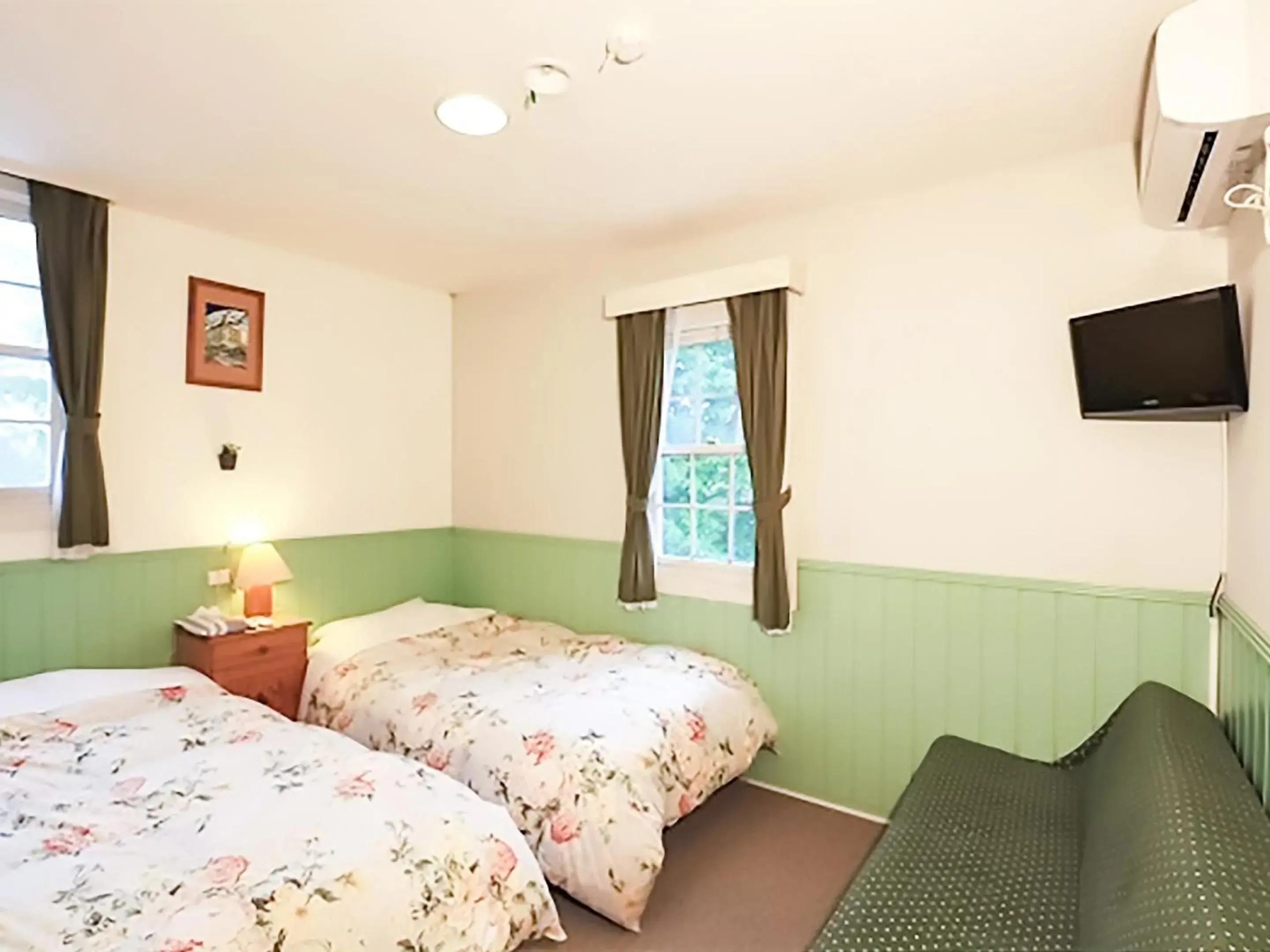 Standard Room with Shared Bathroom in Human resort Standard Room with Shared Bathroom in Human resort