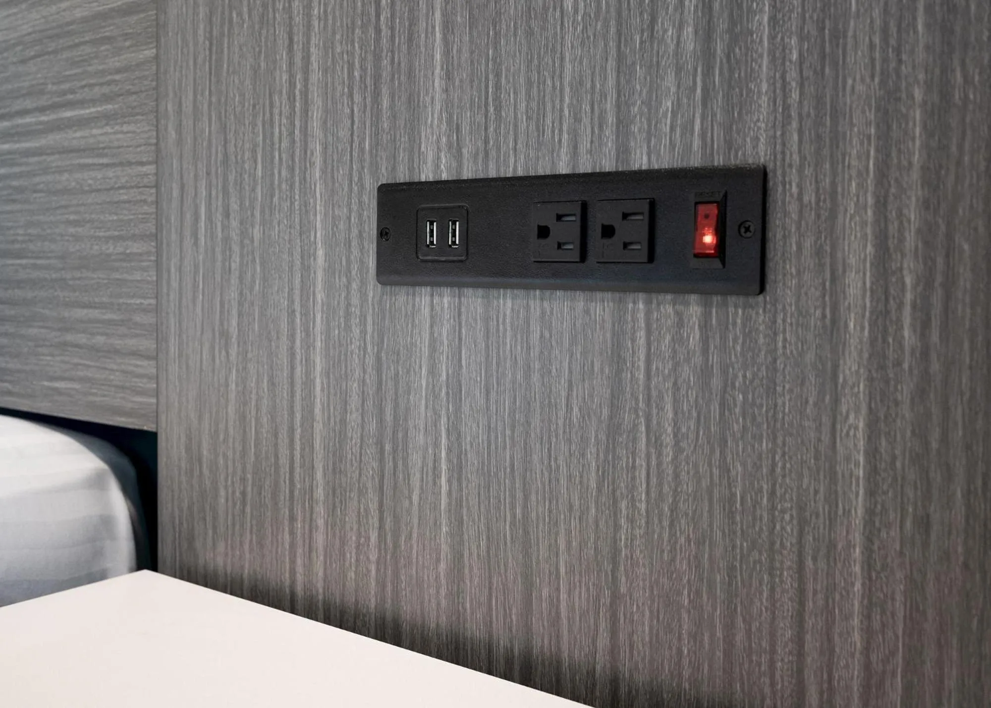 La Mirage Inn - Long Beach